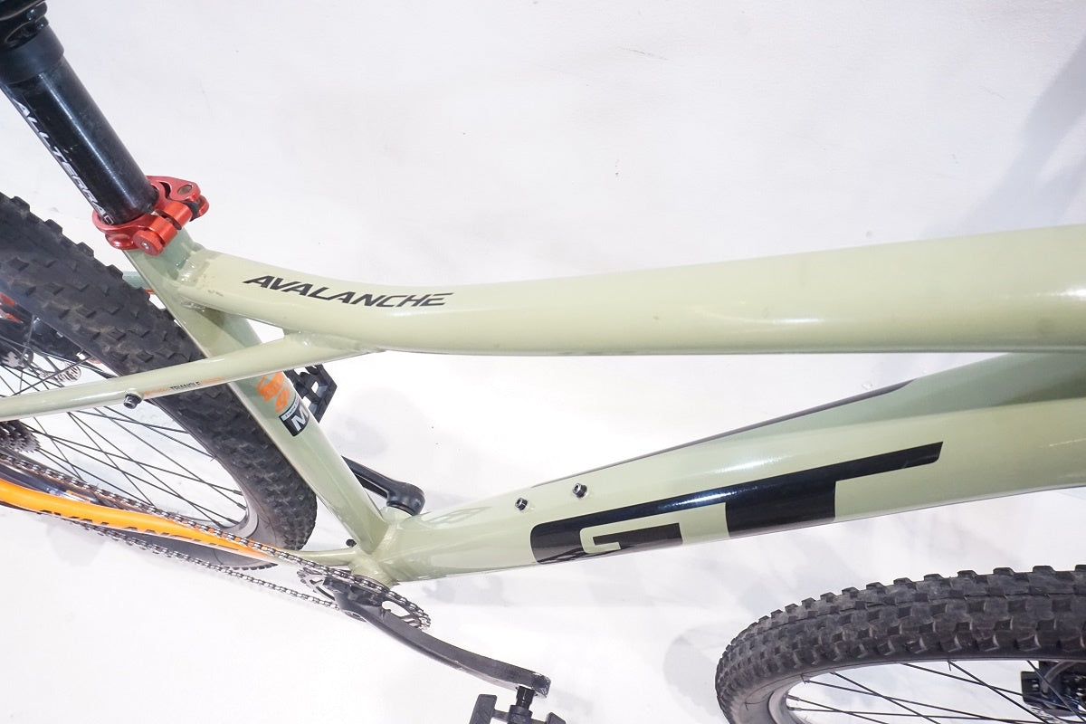 GT 「ジーティー」 AVALANCHE ELITE 2022年モデル マウンテンバイク / 横浜戸塚店