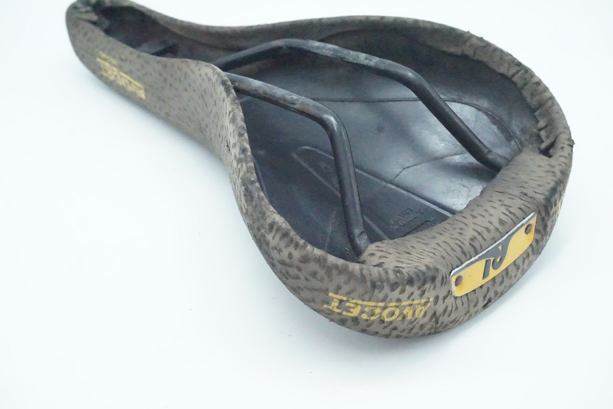 AVOCET「アボセット」 RACING サドル/ 京都西院店