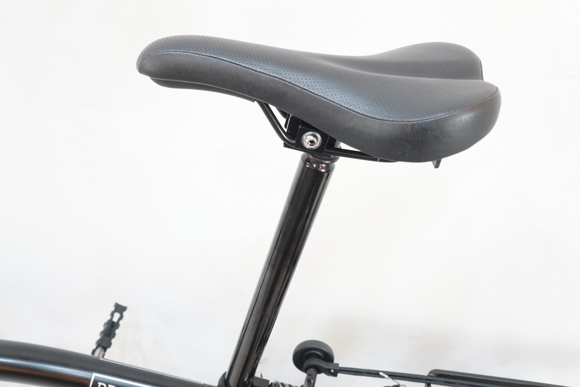 BROMPTON 「ブロンプトン」 CLINE EXPLORE WITH RACK MID BAR 2023年モデル 16インチ 折りたたみ自転車 / バイチャリ浦和ベース