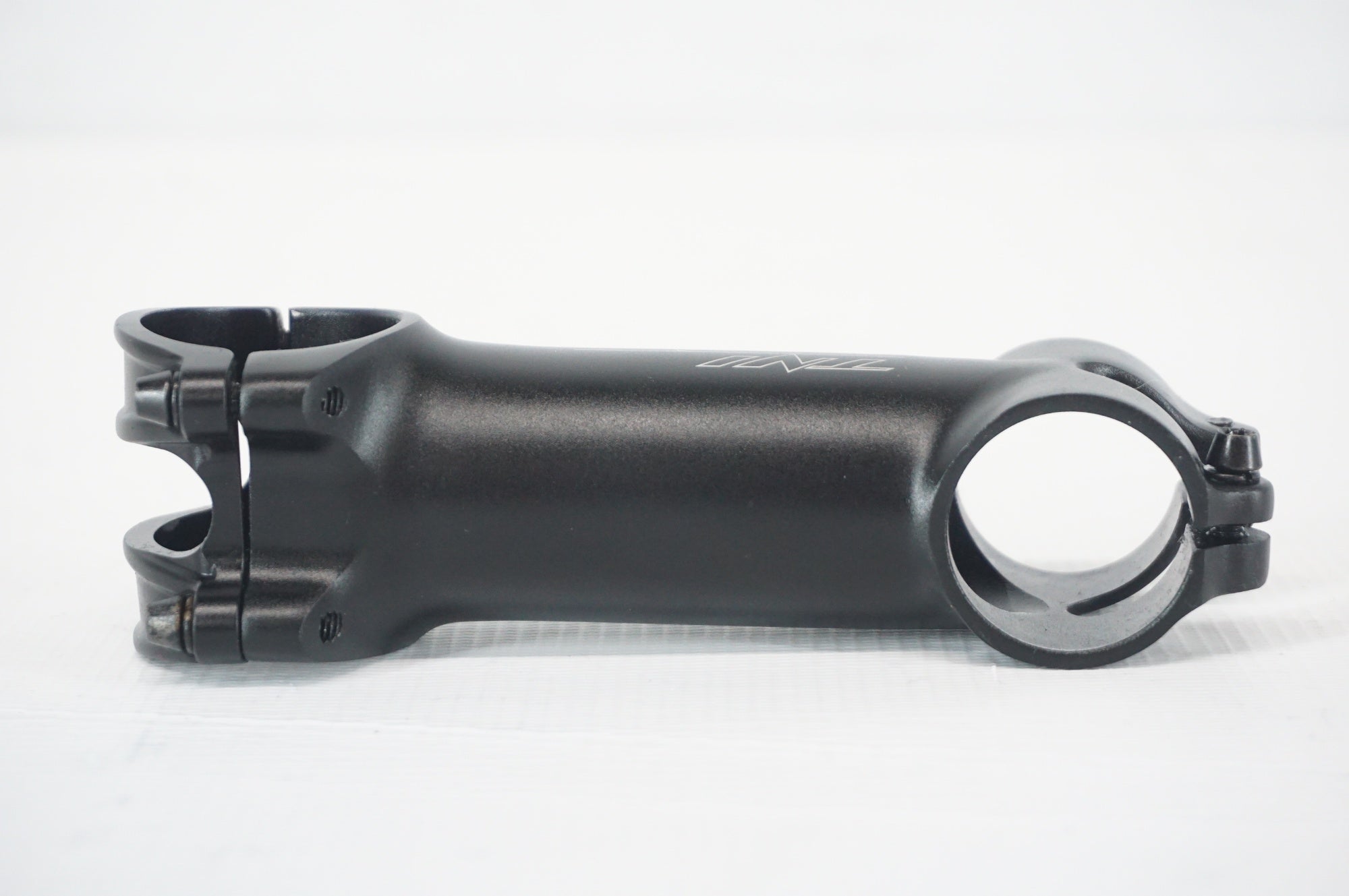 TNI 「ティーエヌアイ」 HELIUM φ31.8 100mm ステム / 阪急塚口店