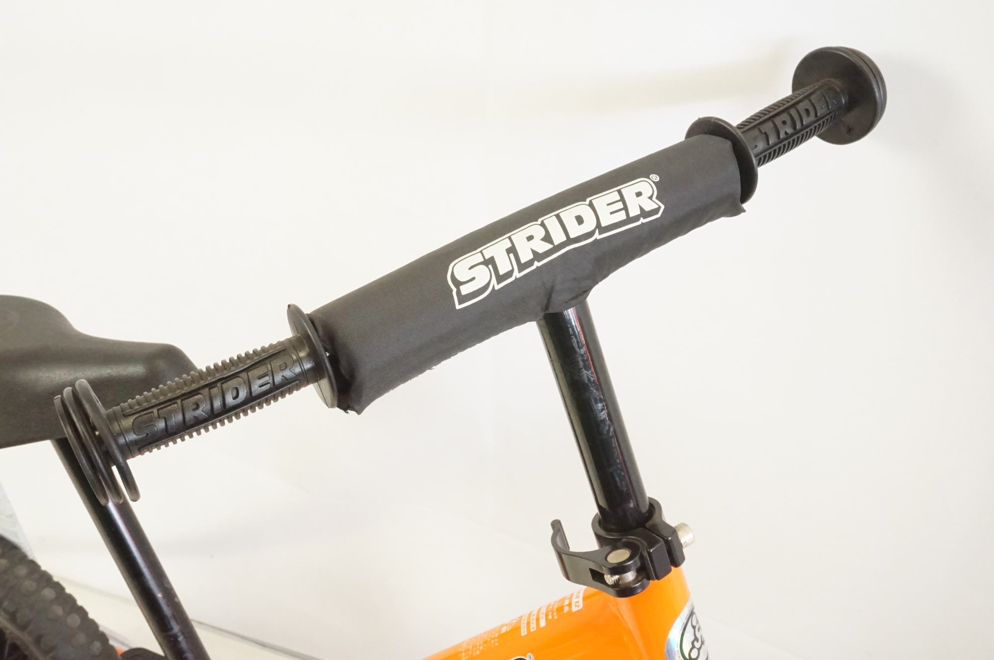 ストライダー 12インチ 限定モデル 414fNXq+h3L.jpg_BO30,255,255,