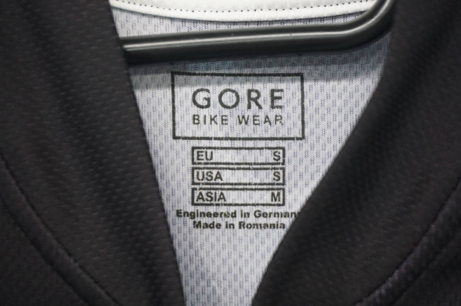 GORE WEAR 「ゴアウェア」 Mサイズ ジャージ / 阪急塚口店