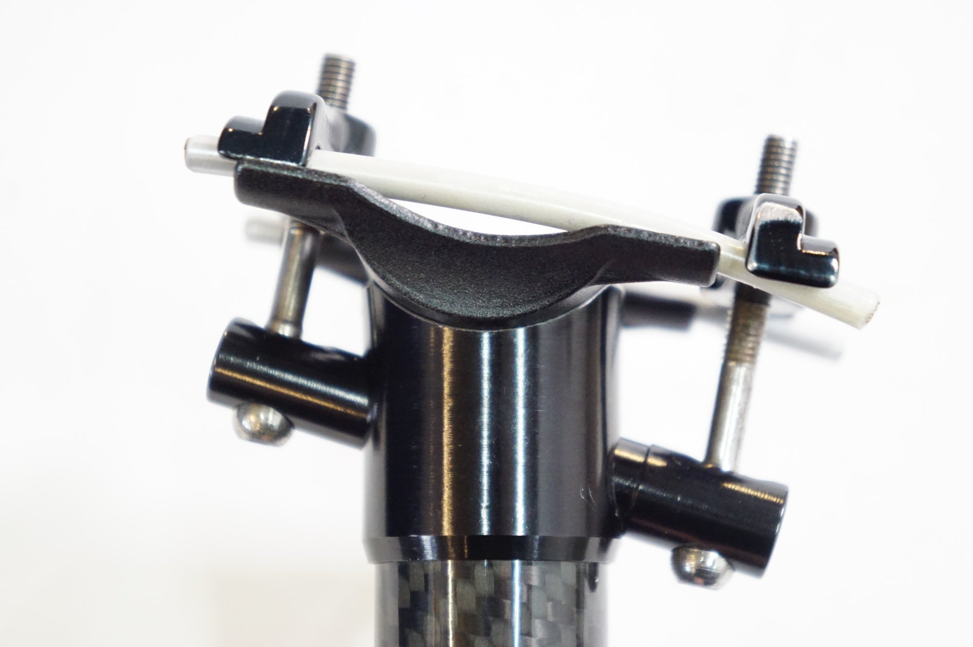 EMINENZA 「エミネンザ」 φ27.2 約210mm カーボンシートポスト / 熊谷