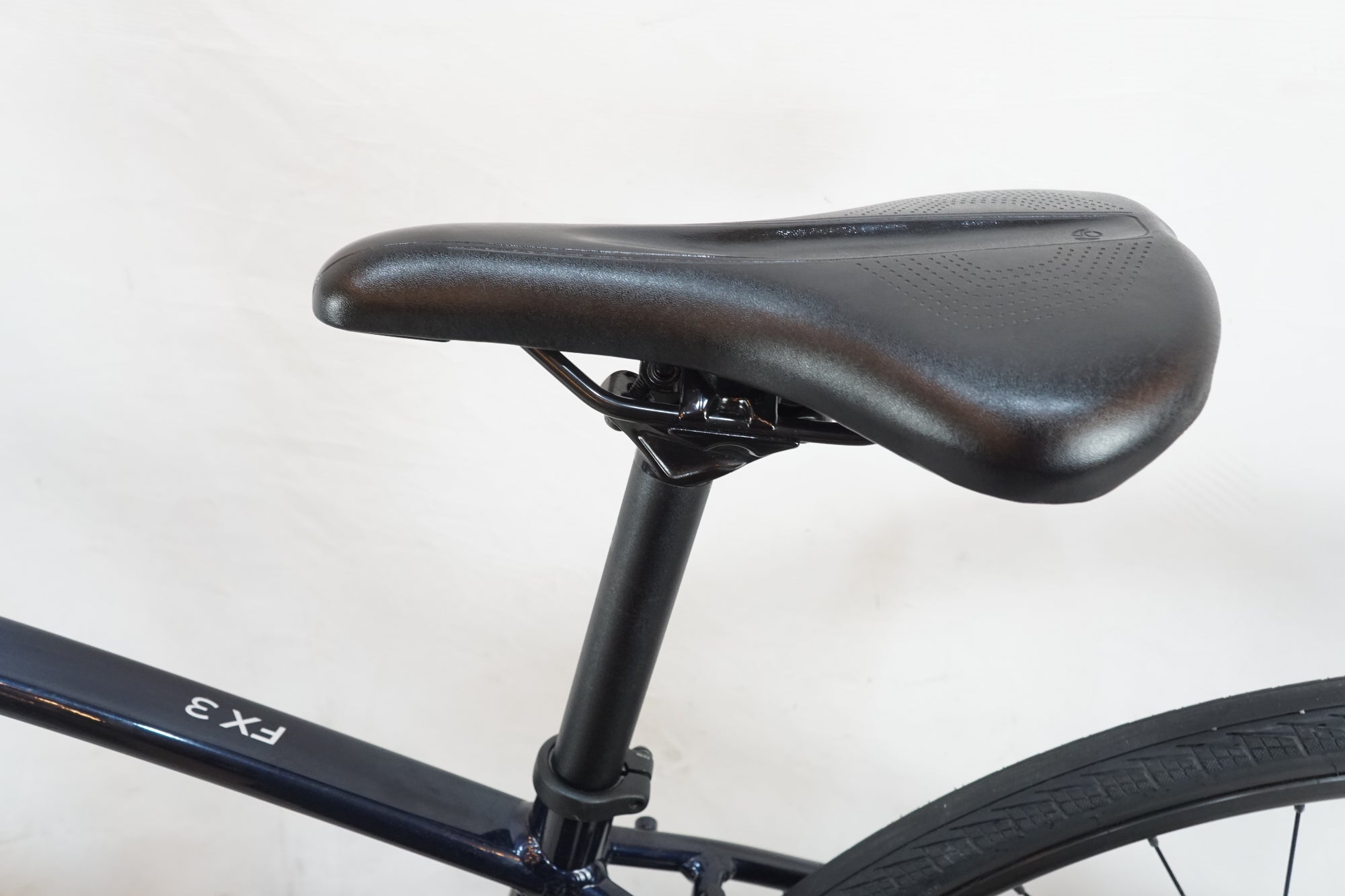 TREK 「トレック」  FX 3 DISC GEN3 2023年モデル クロスバイク / バイチャリ浦和ベー