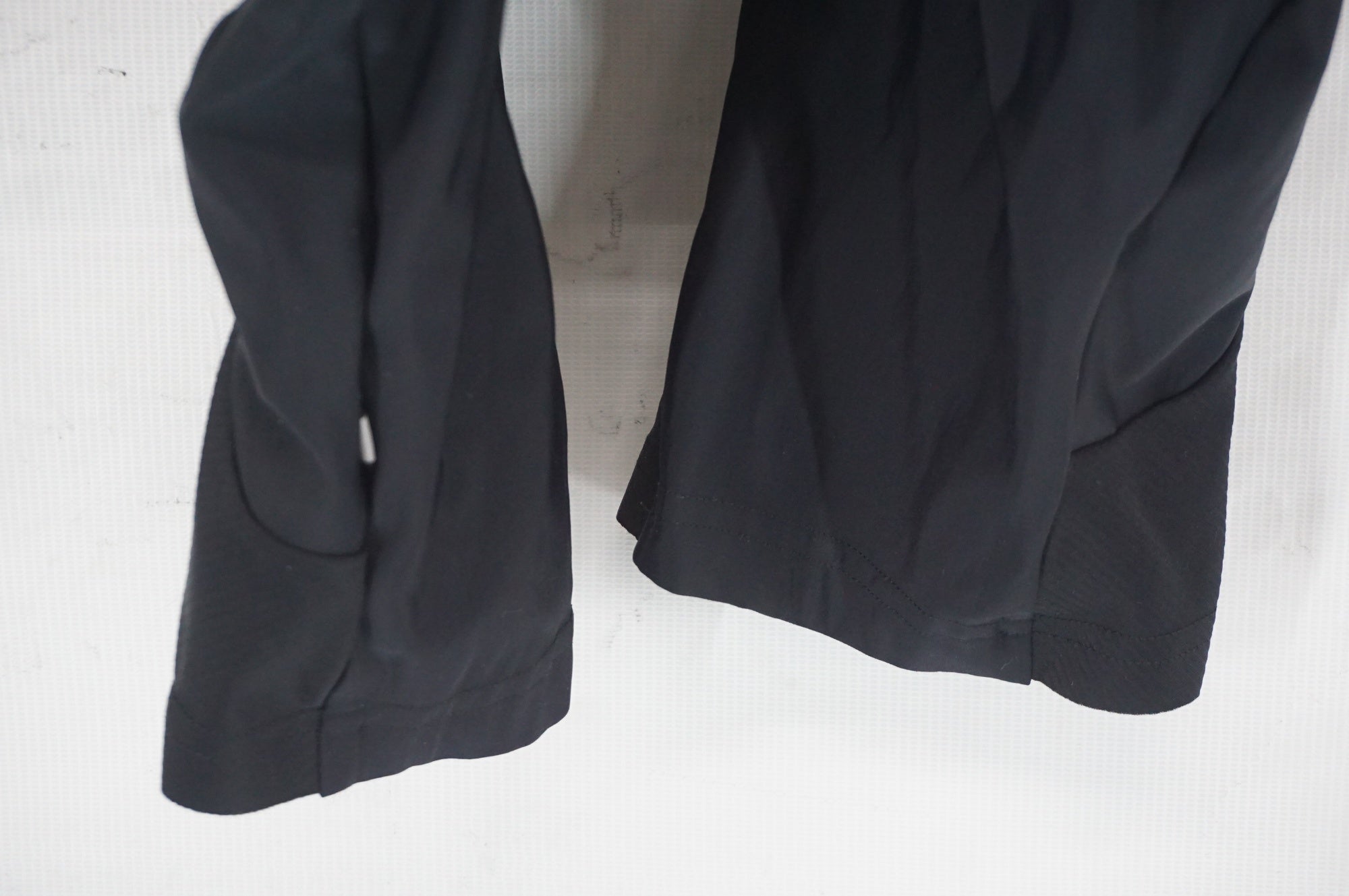 CASTELLI 「カステリ」 XLサイズ ビブショーツ / 阪急塚口店