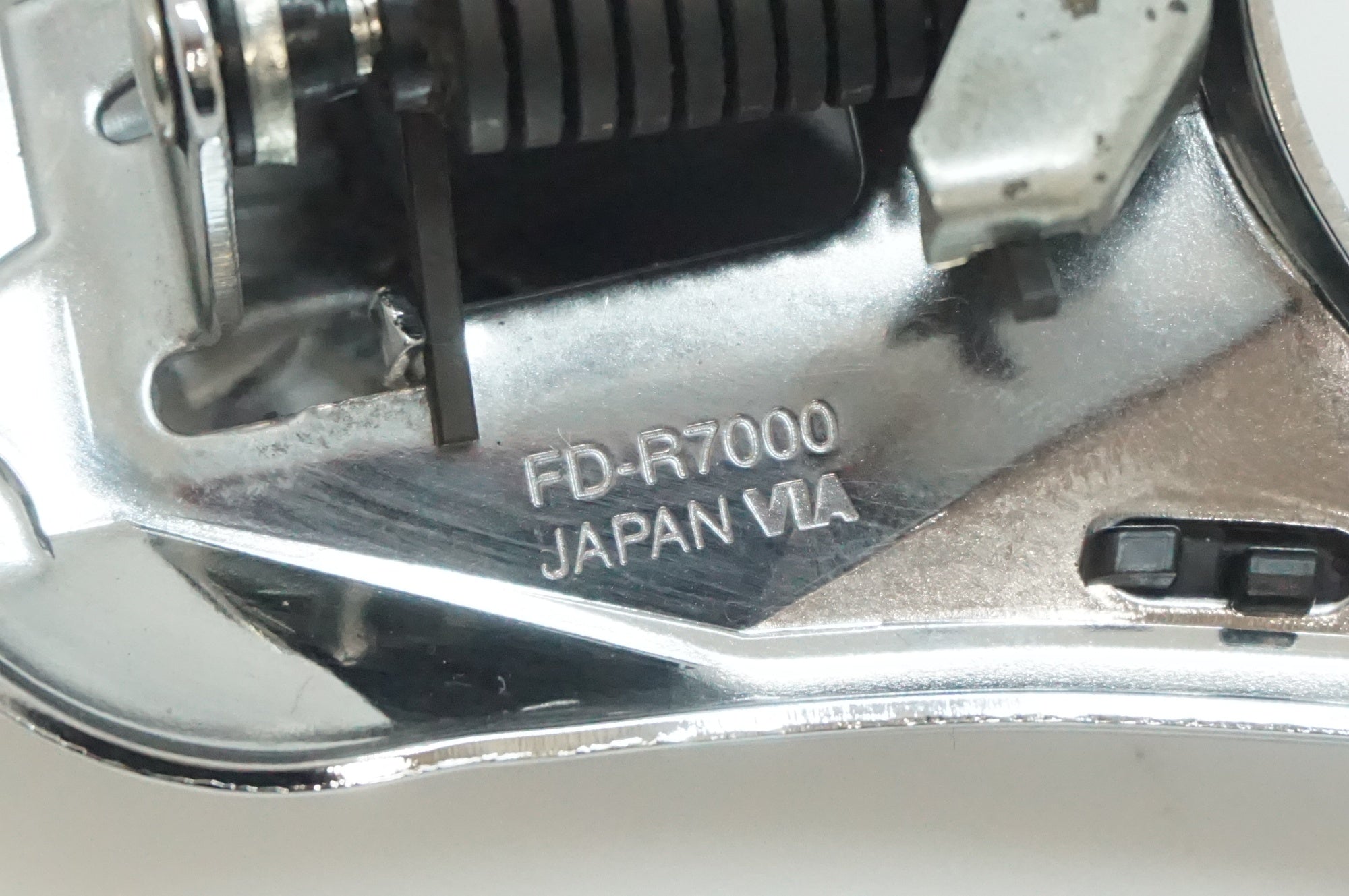 SHIMANO 「シマノ」 105 FD-R7000 フロントディレイラ― / 福岡店