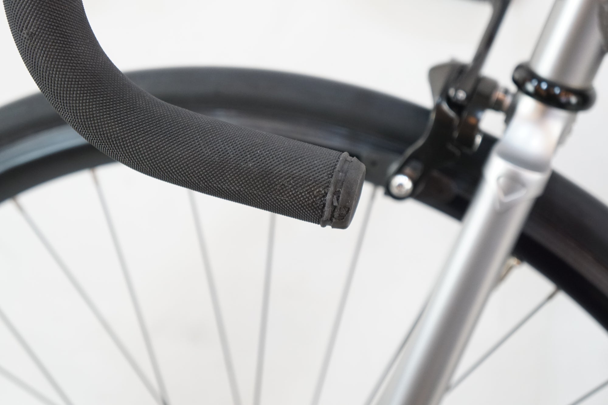 FUJI 「フジ」 FEATHER 2023年モデル ピストバイク / バイチャリ浦和ベース