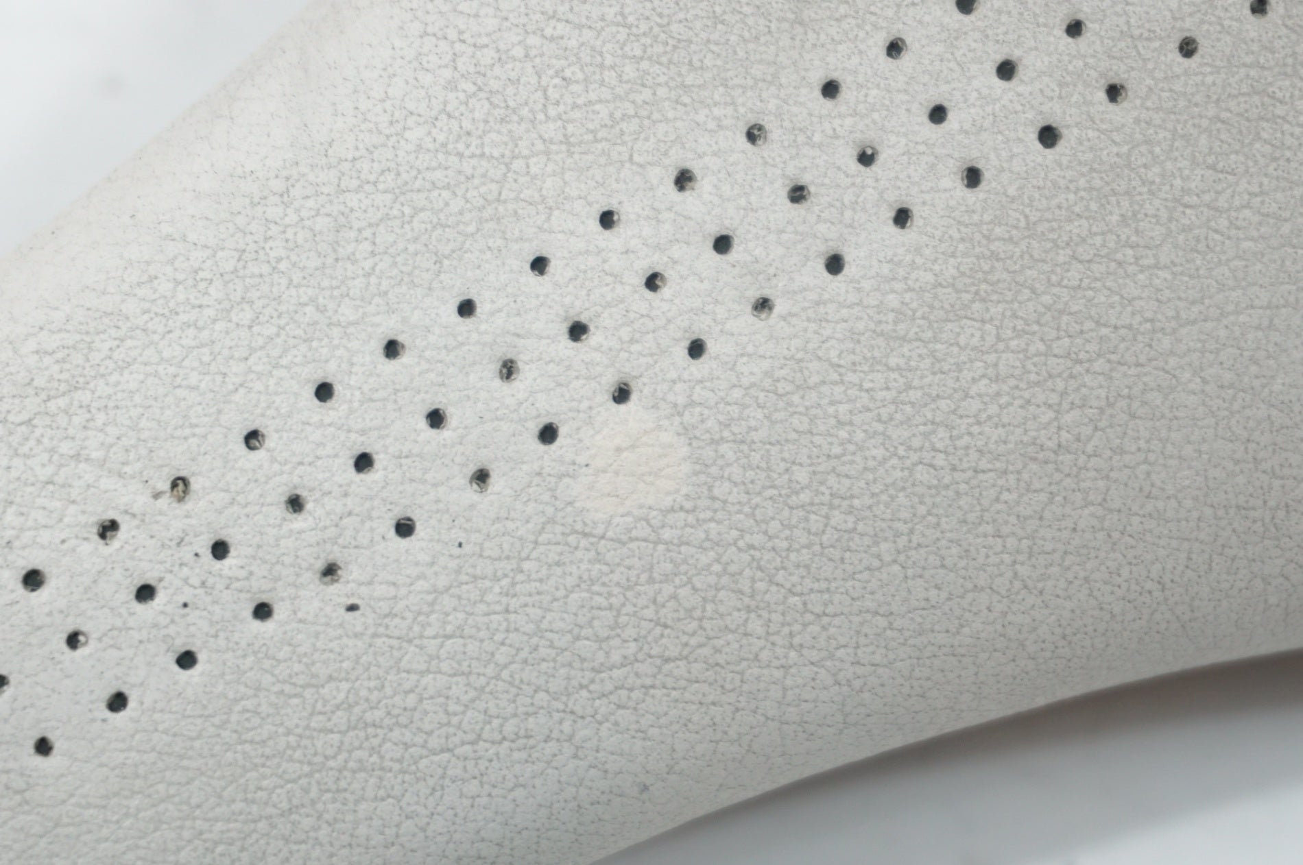 SELLE ITALIA 「セライタリア」 SLR TITANIUM サドル / 世田谷店