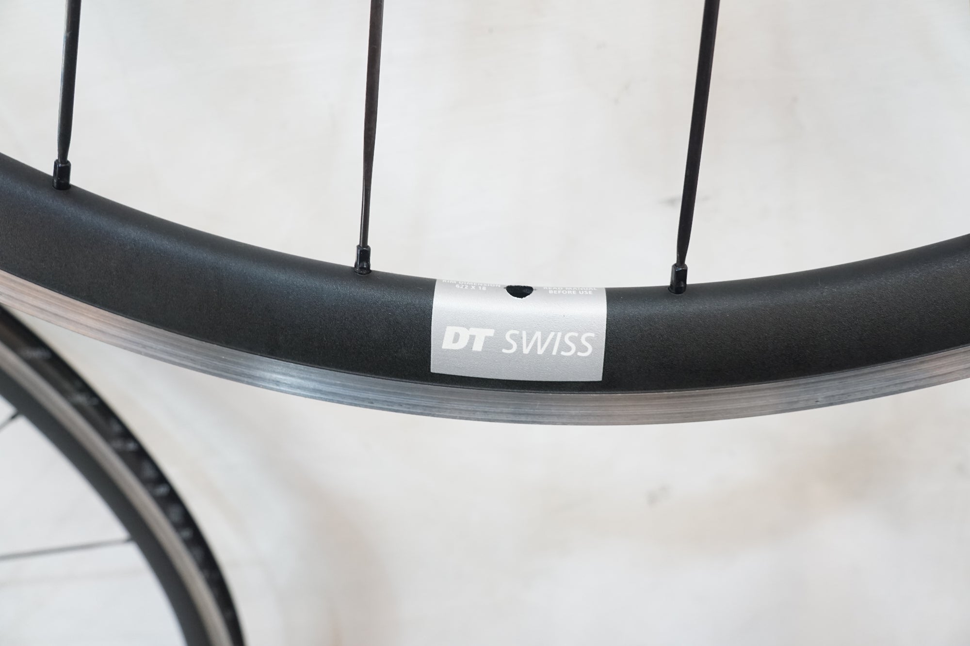 DT SWISS 「ディーティー スイス」 PR1600 SPLINE シマノ11速 ホイール