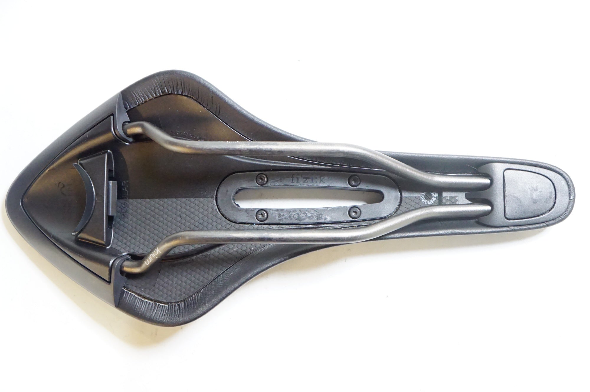 FIZIK 「フィジーク」 ARIONE R3 OPEN サドル / 熊谷本店