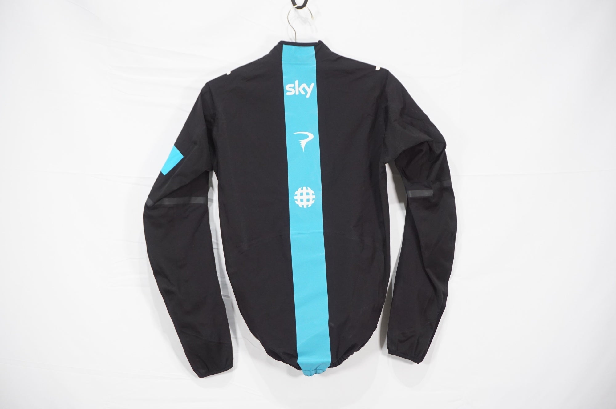 RAPHA 「ラファ」 PRO TEAM RACE CAPE TEAM SKY Mサイズ 長袖アウター