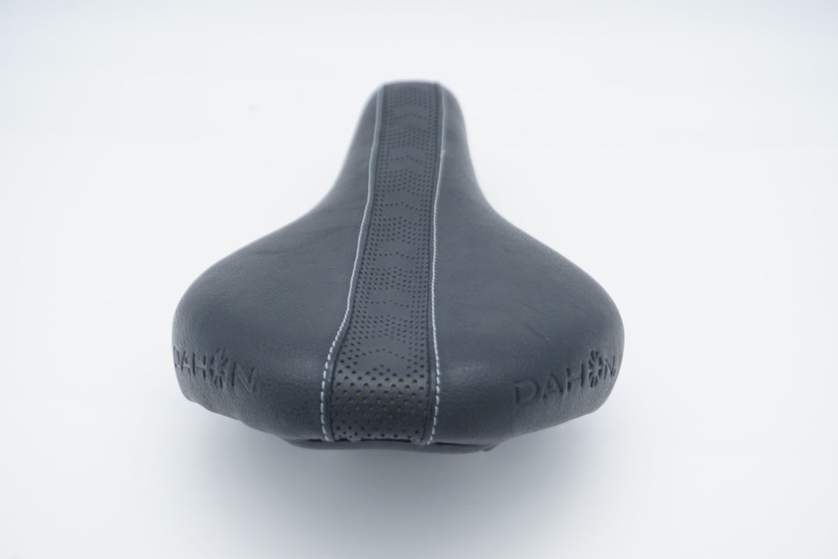 DAHON 「ダホン」 純正サドル / 滋賀大津店