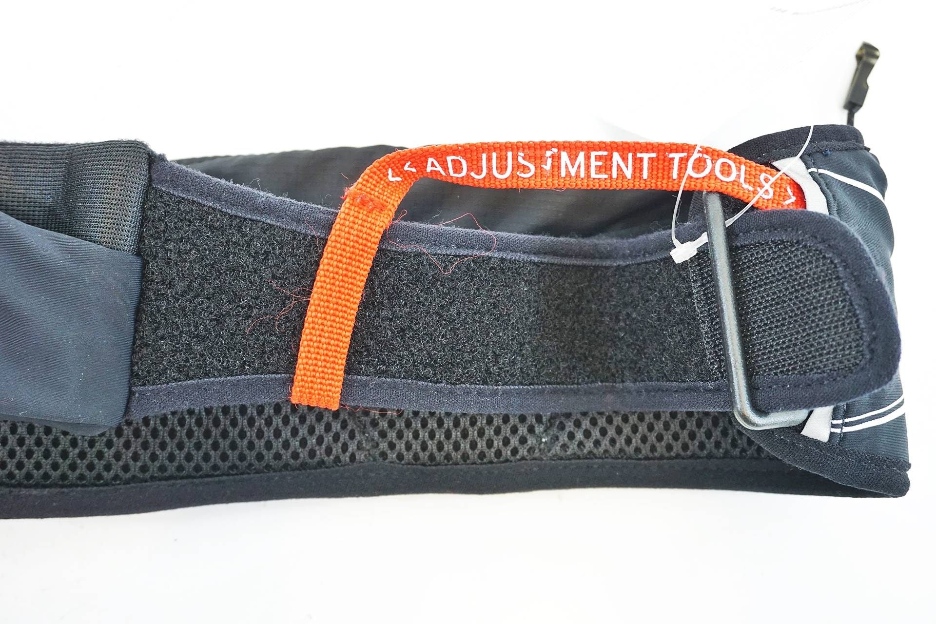 SALOMON 「サロモン」 AGILE 250 ポーチ / 有明ガーデン店