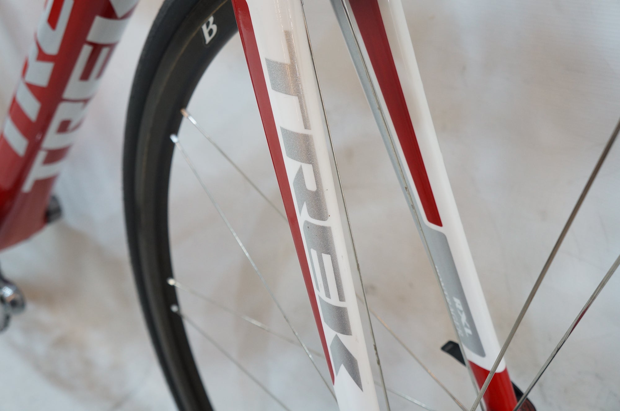 TREK 「トレック」 MADONE 5.2 2012年モデル ロードバイク
