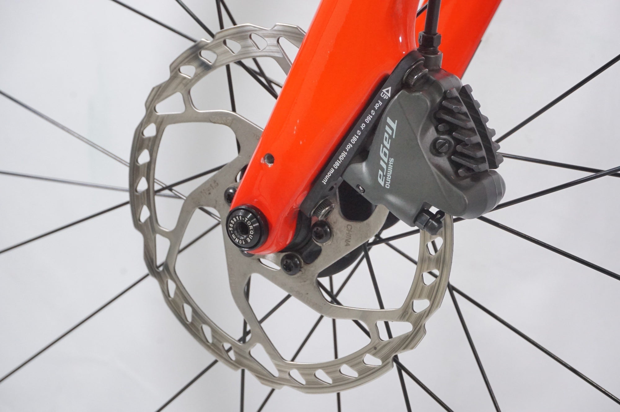 TREK 「トレック」 DOMANE AL4 DISC 2022年モデル ロードバイク