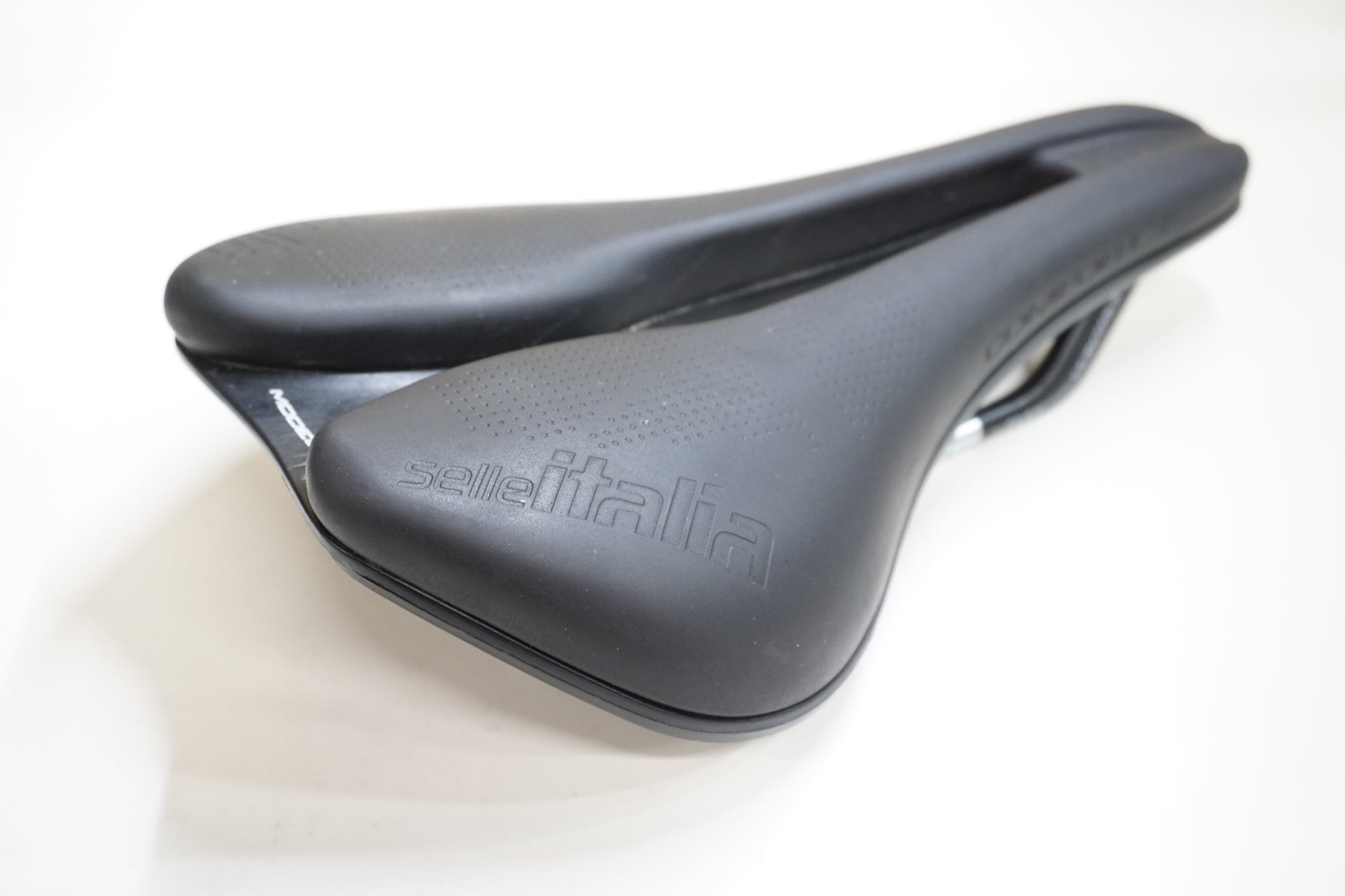 SELLE ITALIA 「セラ イタリア」 MODEL X COMFORT+ サドル / 大宮店