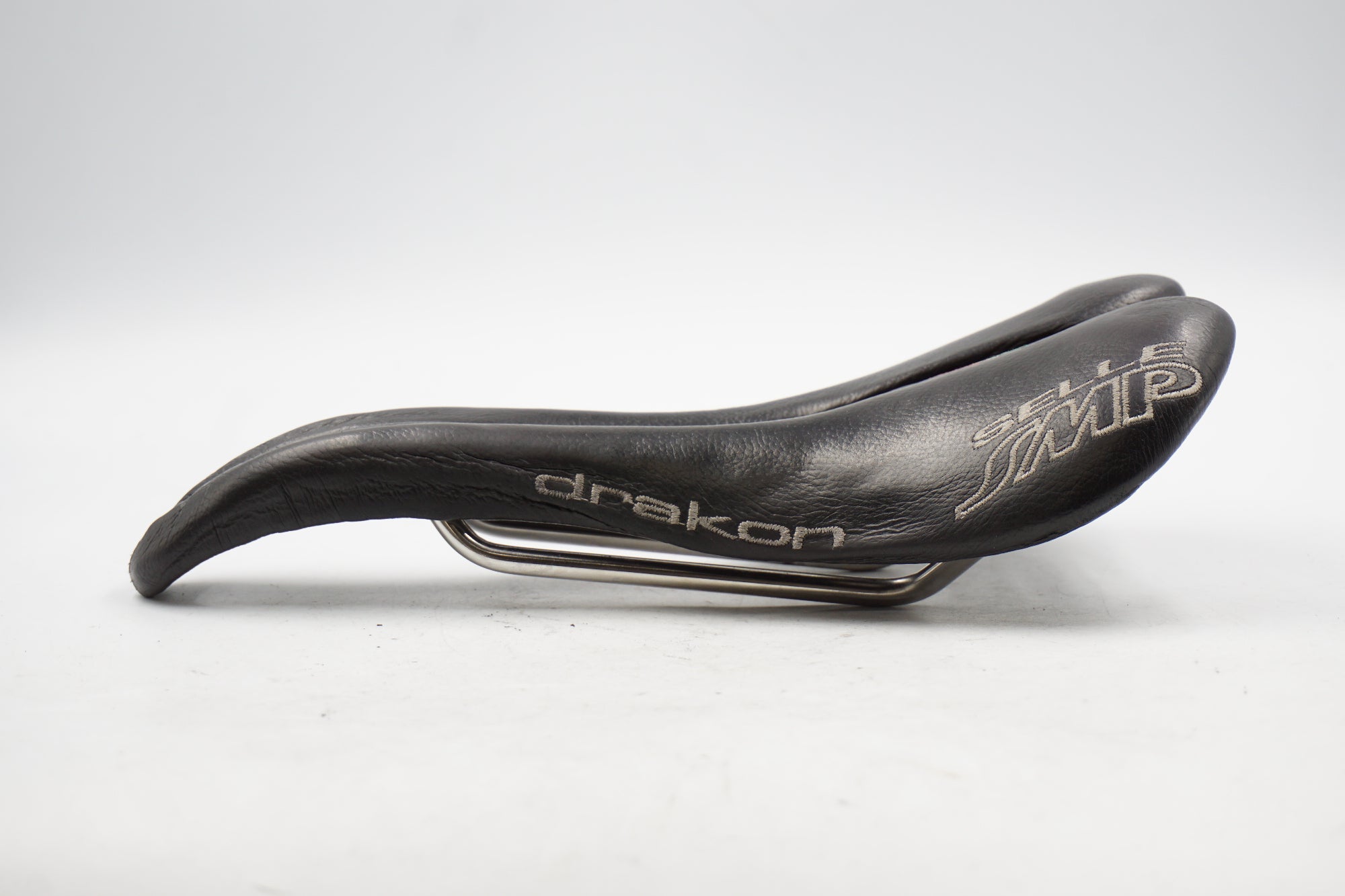 SELLE SMP 「セラエスエムピー」 DRAKON サドル / 奈良店