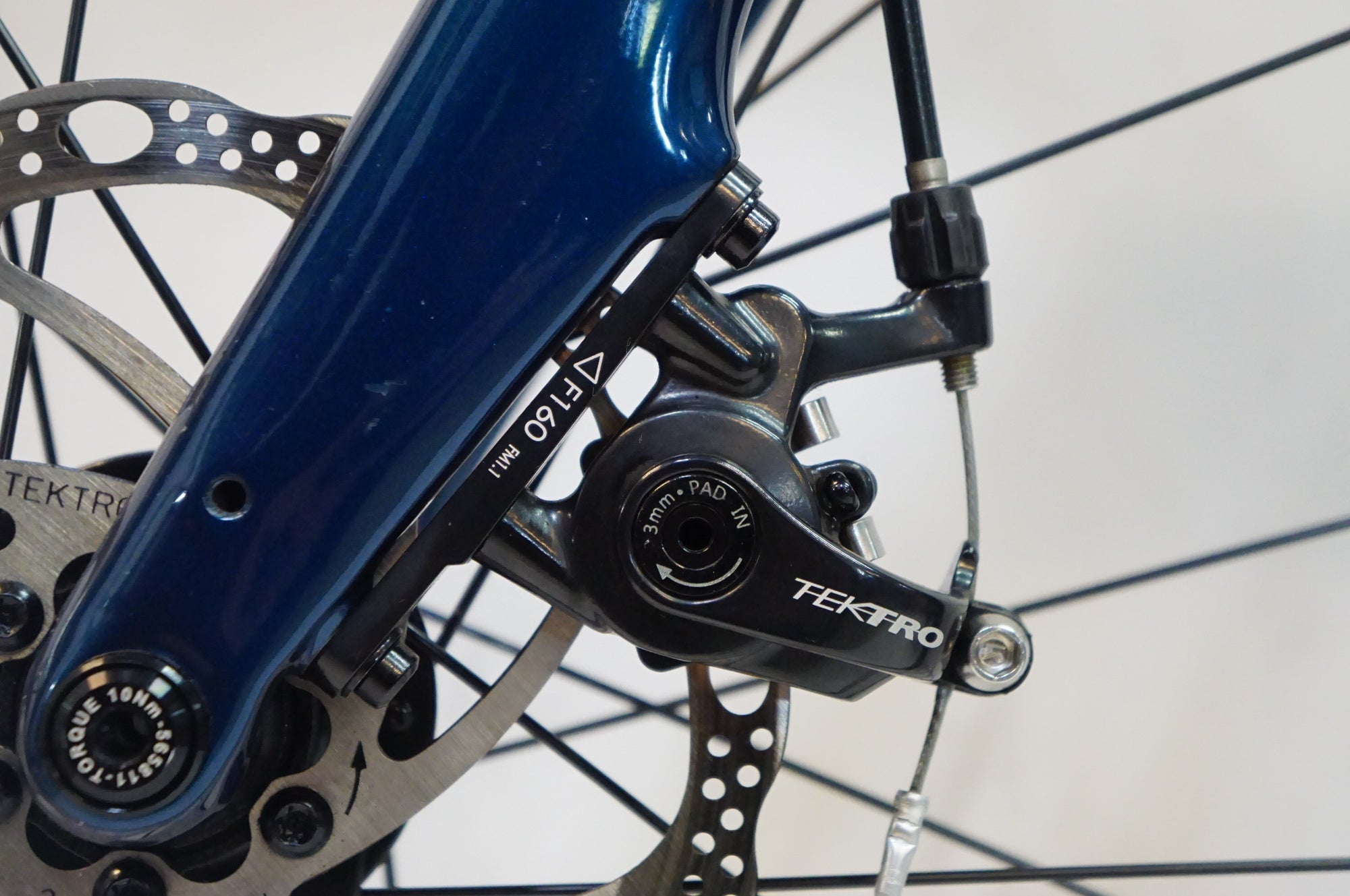 TREK 「トレック」 DOMANE AL 2 DISC (GEN 3) 2022年モデル ロード