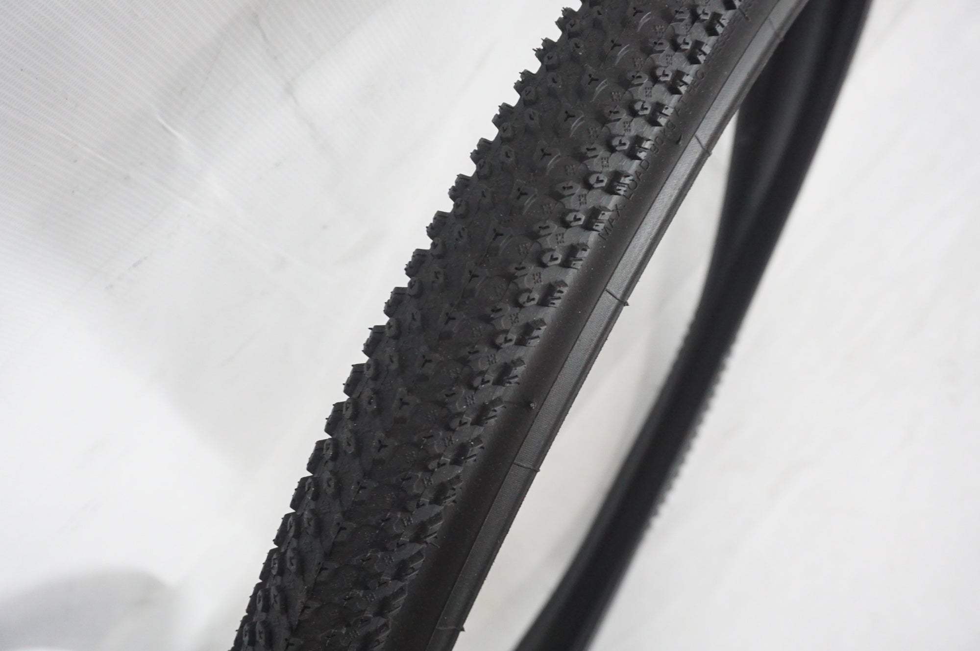 SERFAS 「サーファス」 SHERIFF MEO 27.5x2.00 タイヤセット / 阪急塚口店