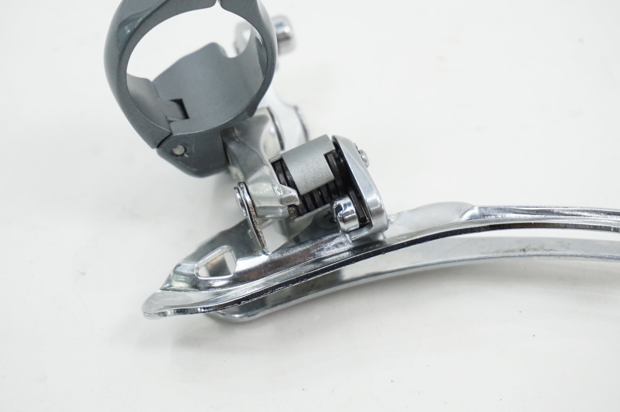 SHIMANO 「シマノ」 600 FD-6401 28.6mm フロントディレイラー / 川越