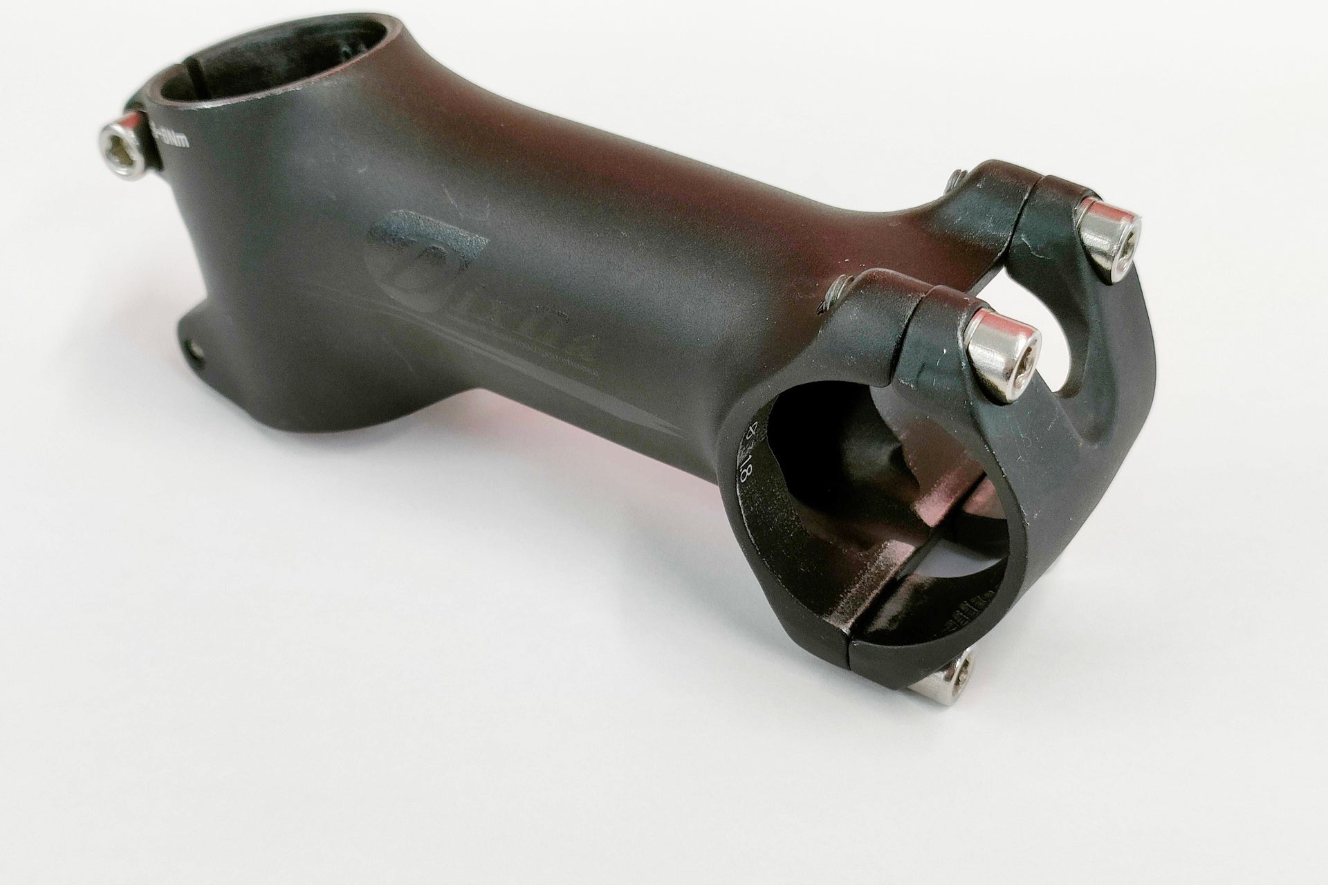 DIXNA 「ディズナ」 V-シェイプ φ31.8 90mm ステム / 福岡店