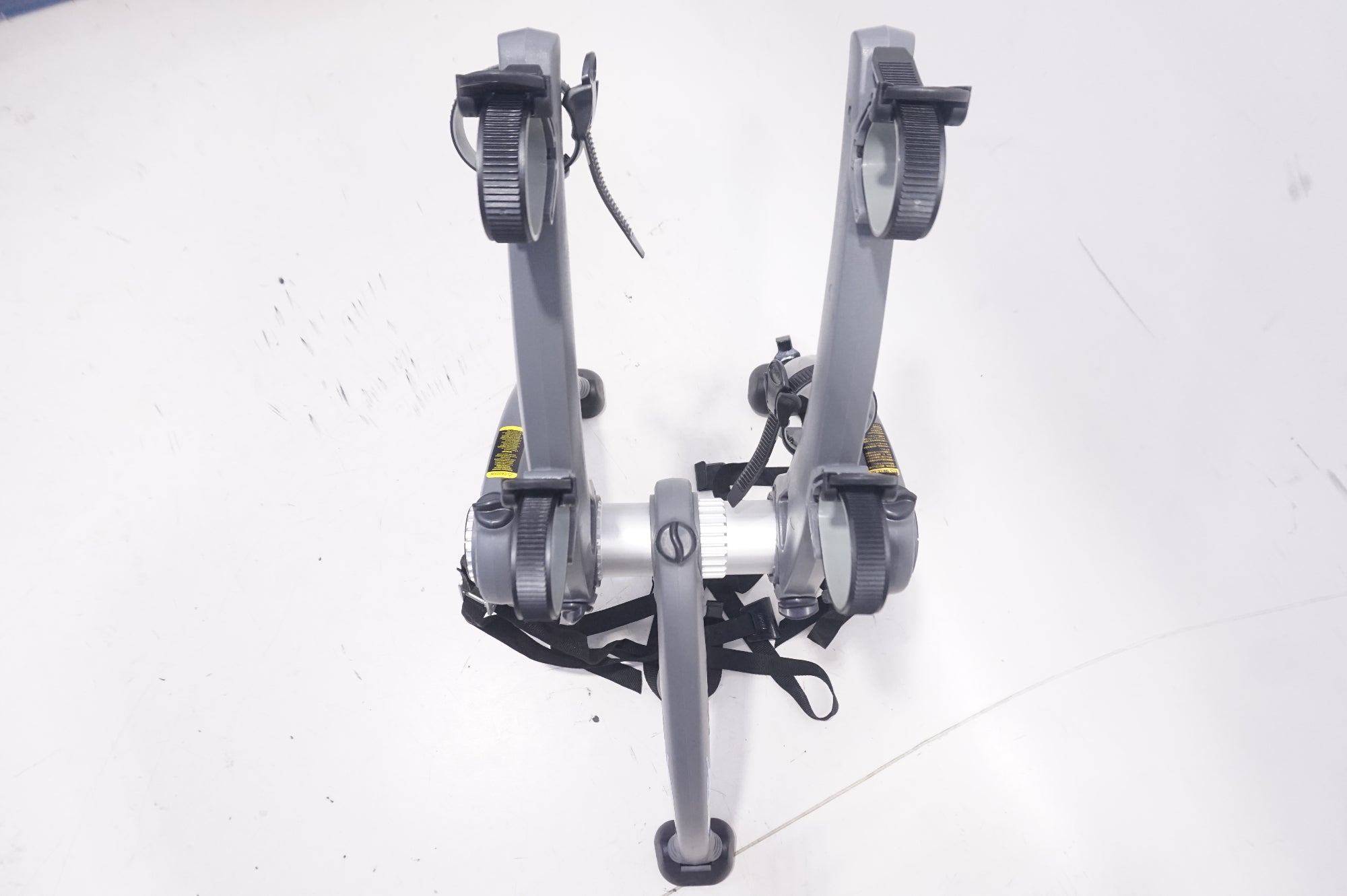 TERZO 「テルッツオ」 SARIS EC16 サイクルキャリア / 大阪門真店