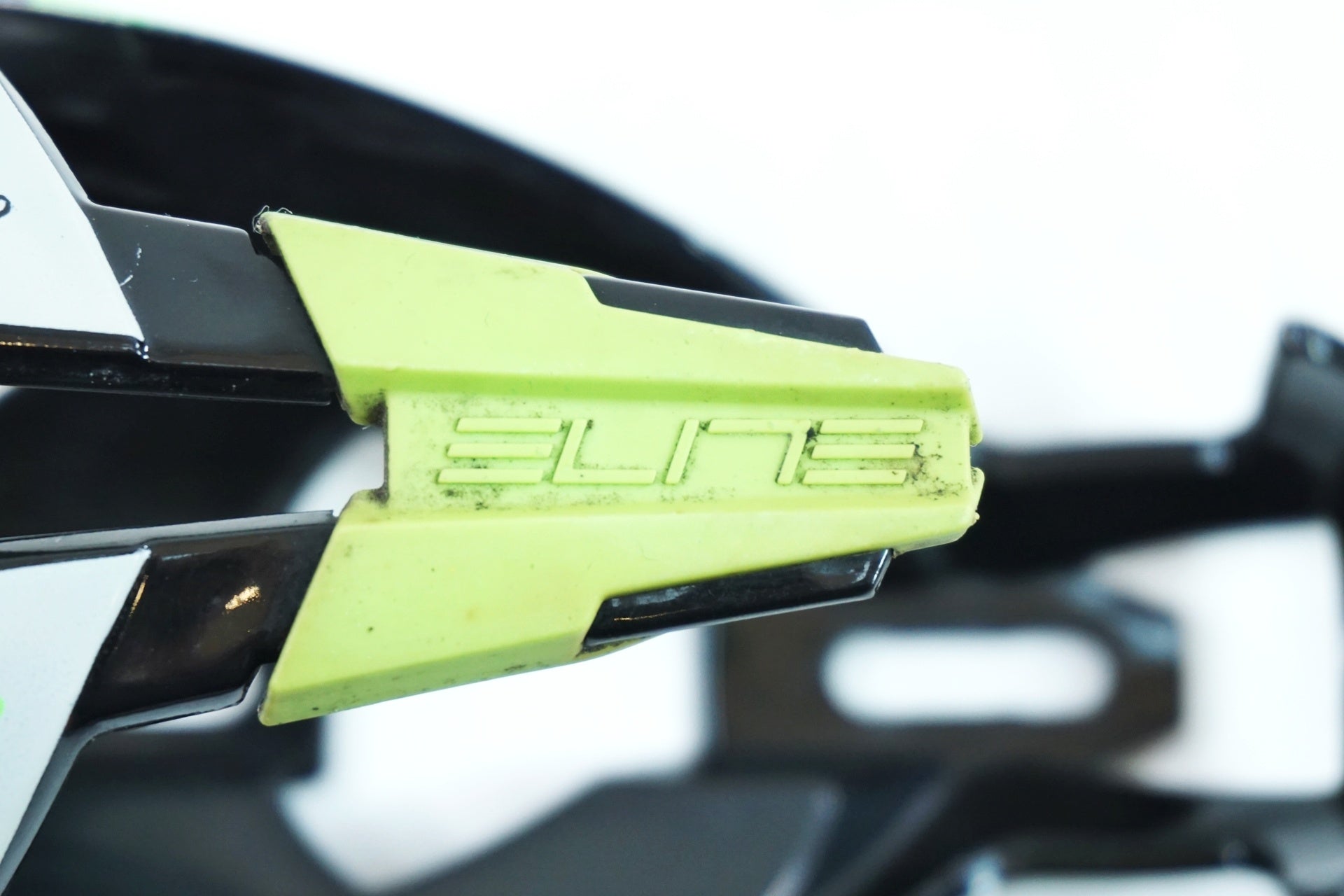 ELITE 「エリート」 CUSTOMRACEPLUS ボトルケージセット / 有明ガーデン店