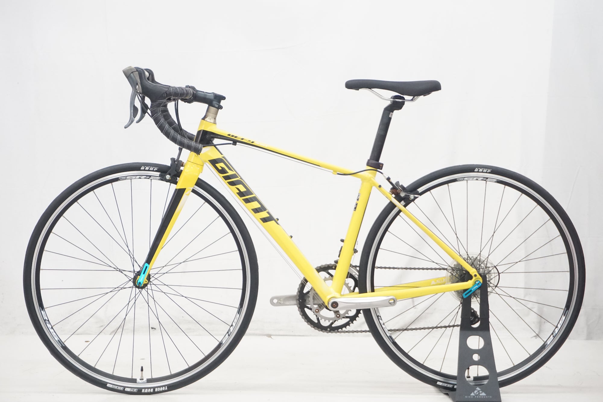 GIANT 「ジャイアント」 DEFY4 2015年モデル ロードバイク / 大阪美原北インター店