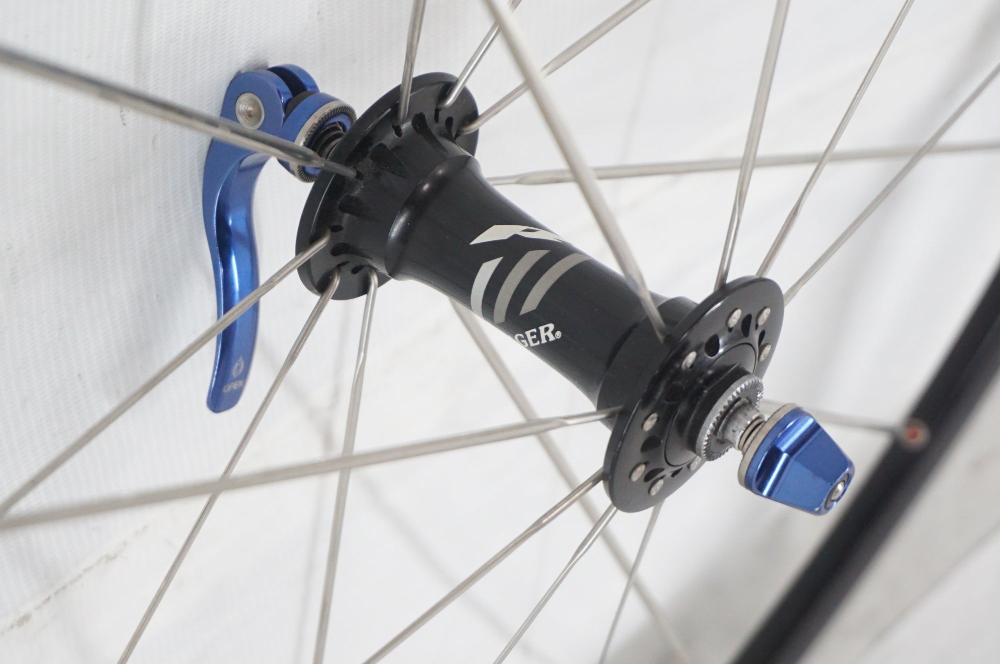 BONTRAGER 「ボントレガー」 RL フロントホイール / 阪急塚口店
