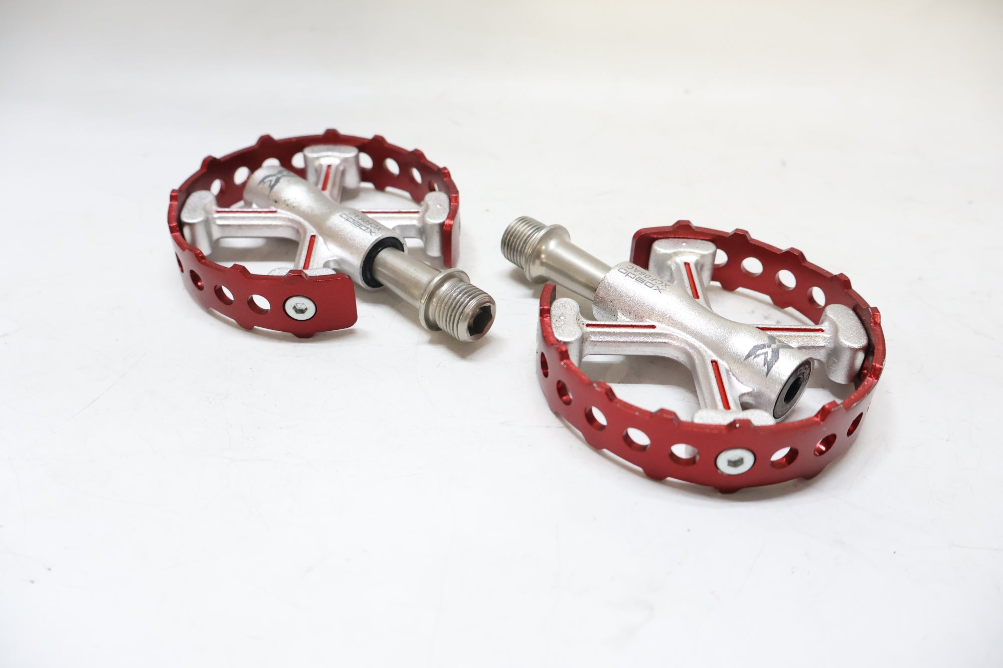 エクスペド XCF05AC アルミペダル レッド（赤） エクスペド XCF05AC アルミペダル レッド（赤）