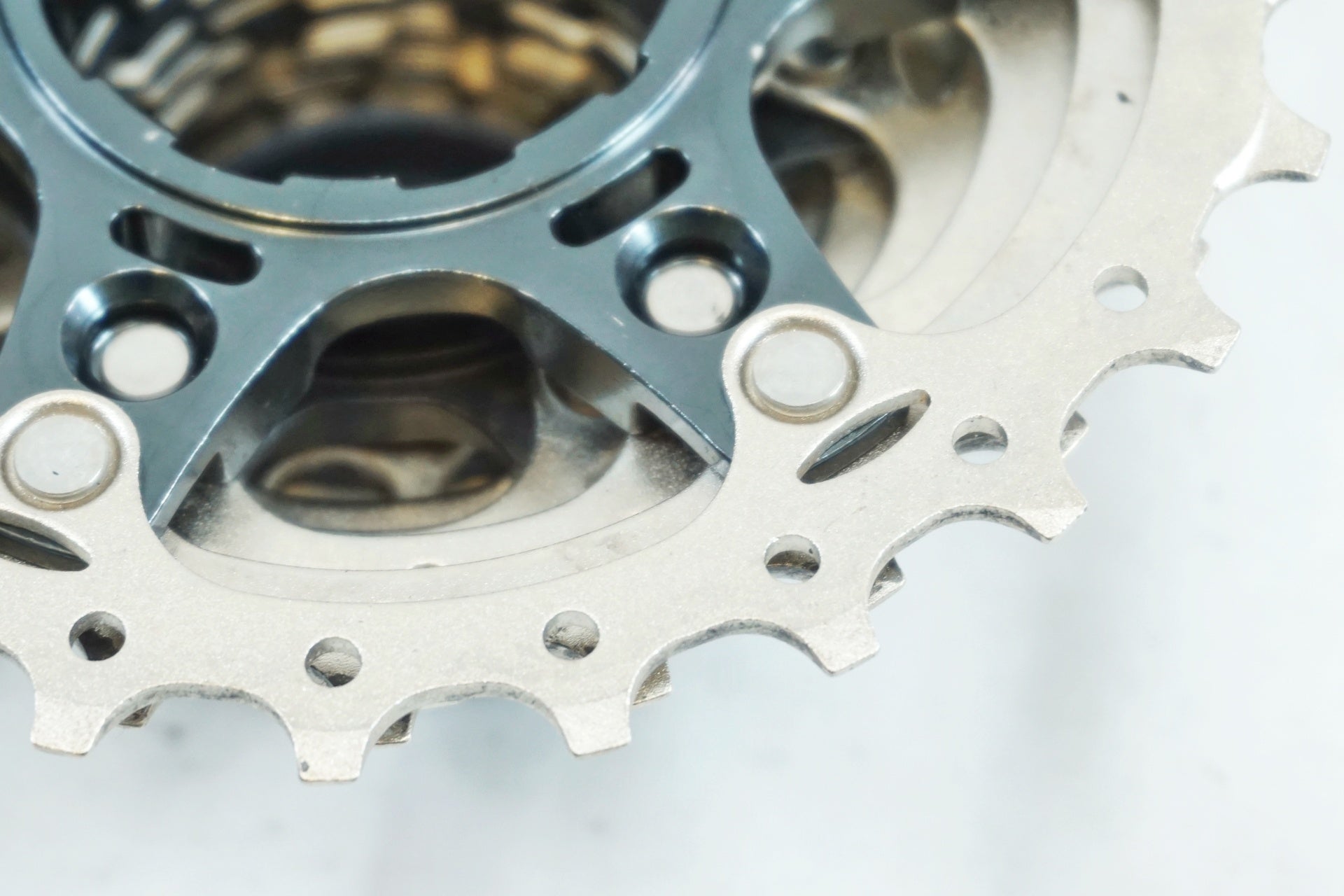 SHIMANO 「シマノ」 ULTEGRA CS-R8000 11-25T スプロケット / 有明