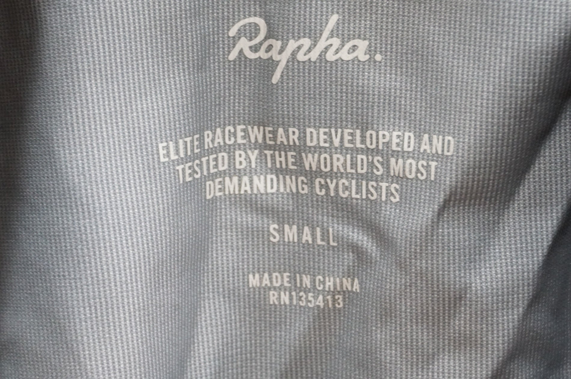 RAPHA 「ラファ」 PRO TEAM RACE CAPE Sサイズ ジャケット / 大宮店