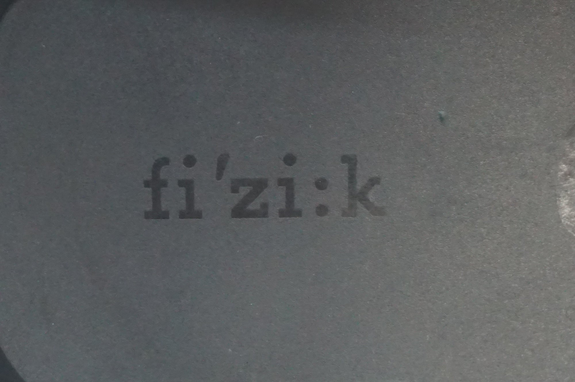 FIZIK 「フィジーク」 VENTO ARGO R3 ADAPTIVE サドル / 福岡店