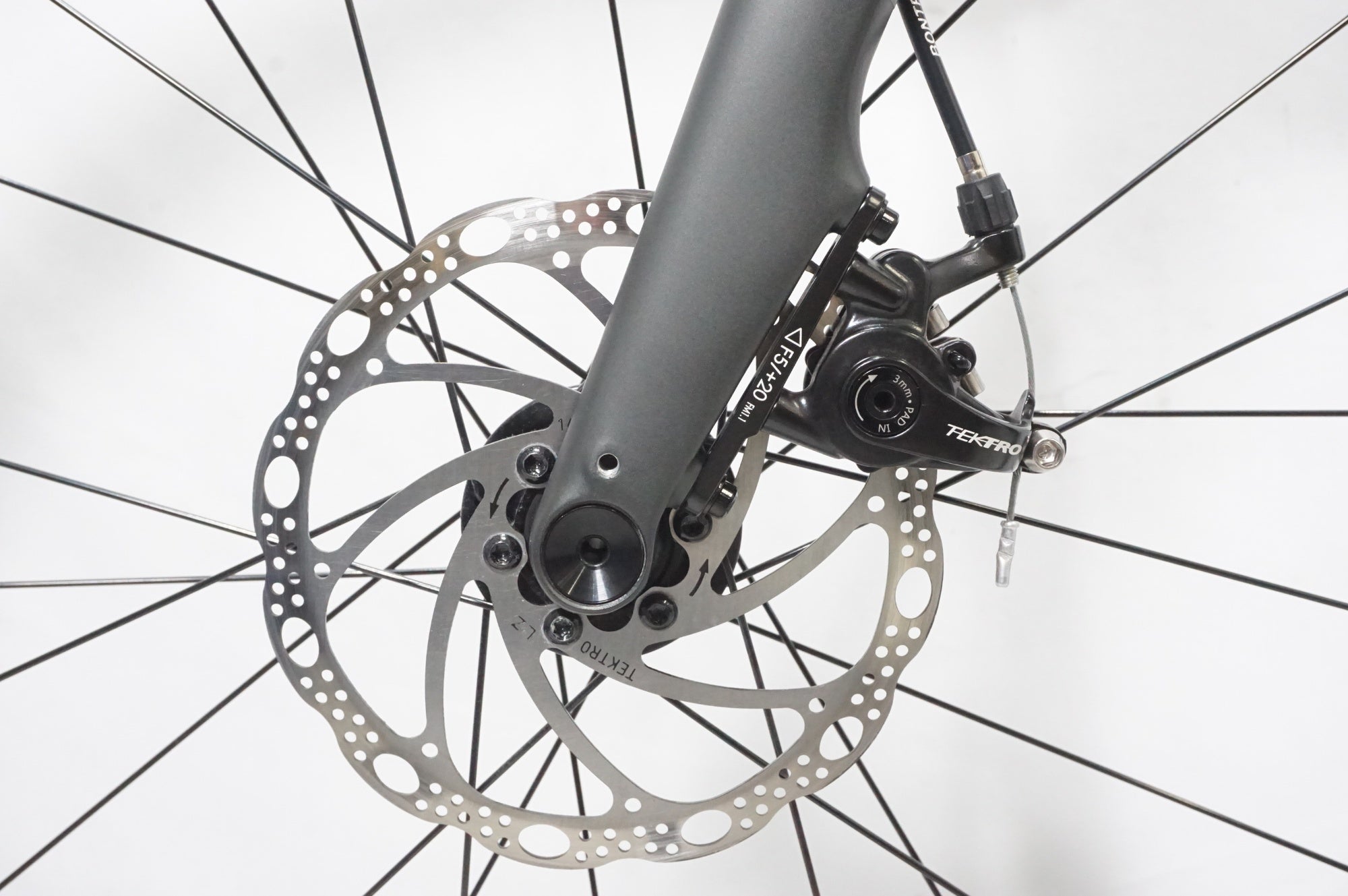 TREK 「トレック」 DOMANE AL2 GEN4 2023年モデル ロードバイク / AKIBA店