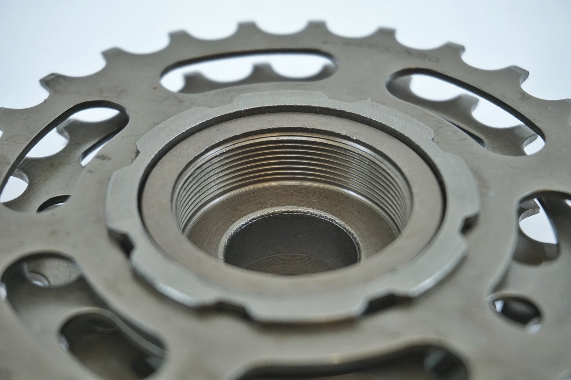 SUNTOUR 「サンツアー」 AP スプロケット 13-24T 6S ボスフリー / 有明ガーデン店