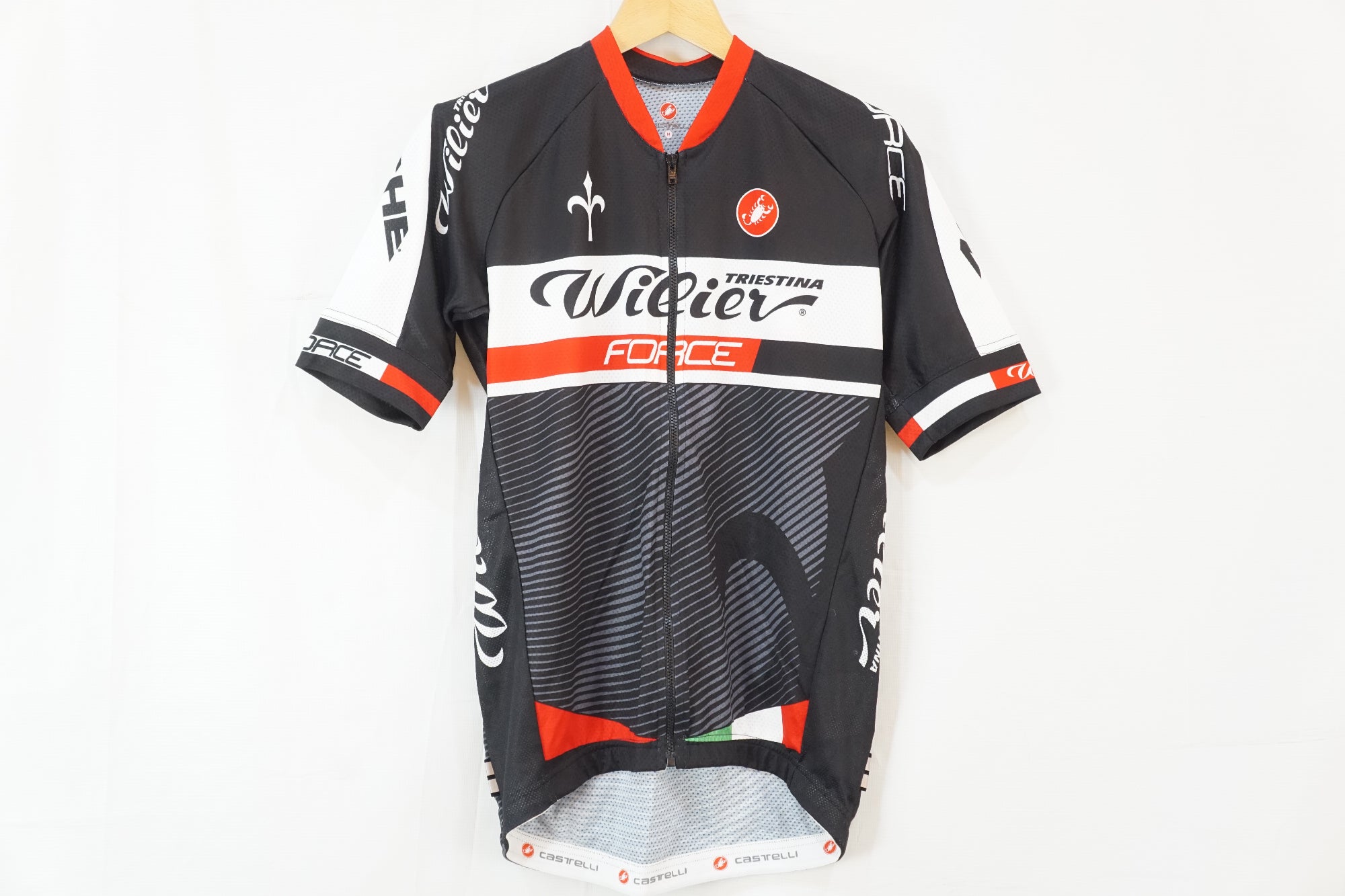 CASTELLI 「カステリ」 WILIER Mサイズ サイクルジャージ / バイチャリ浦和ベース