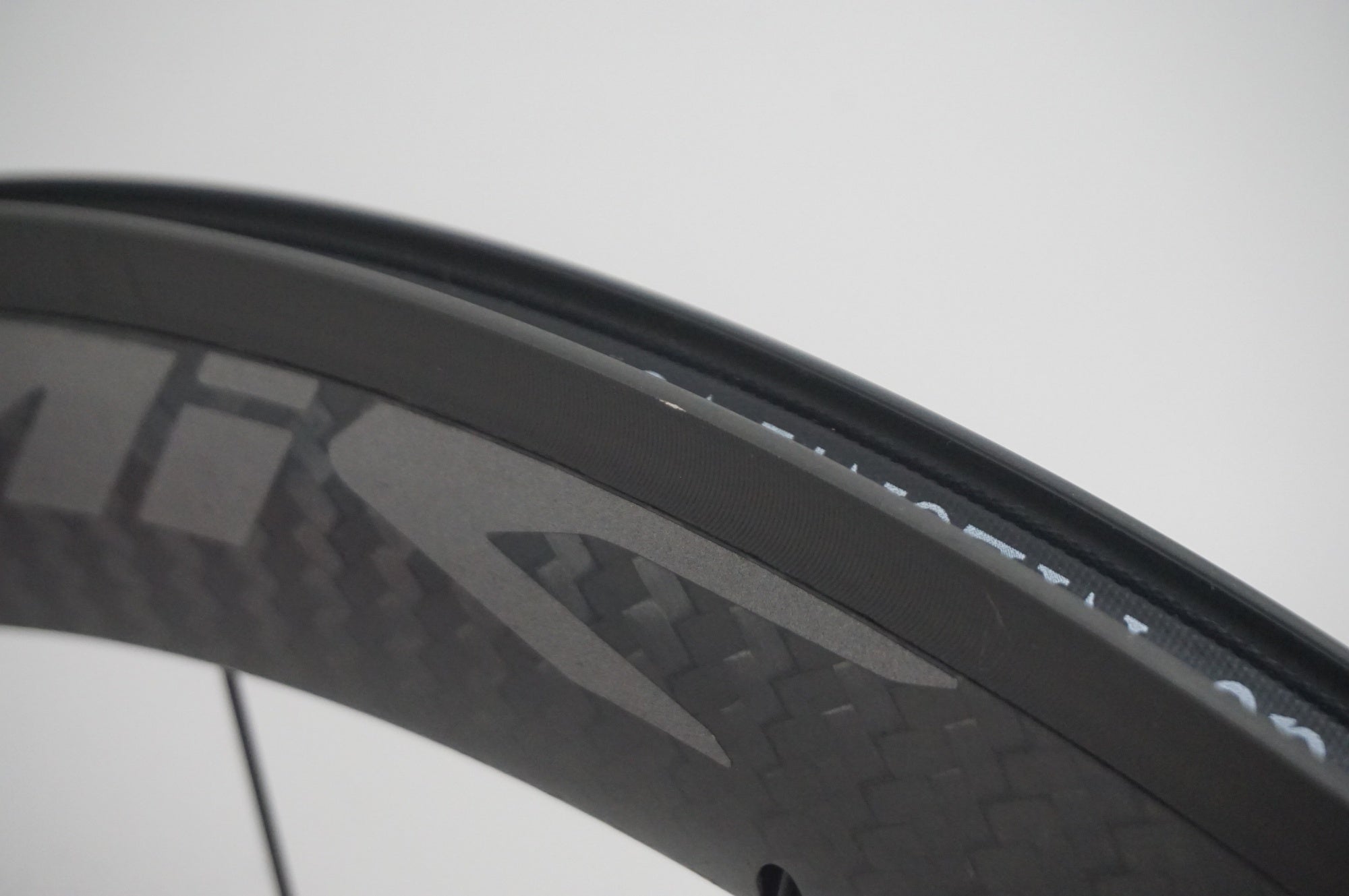 MAVIC 「マヴィック」 COSMIC PRO CARBON EXALITH シマノ11速 ホイール 