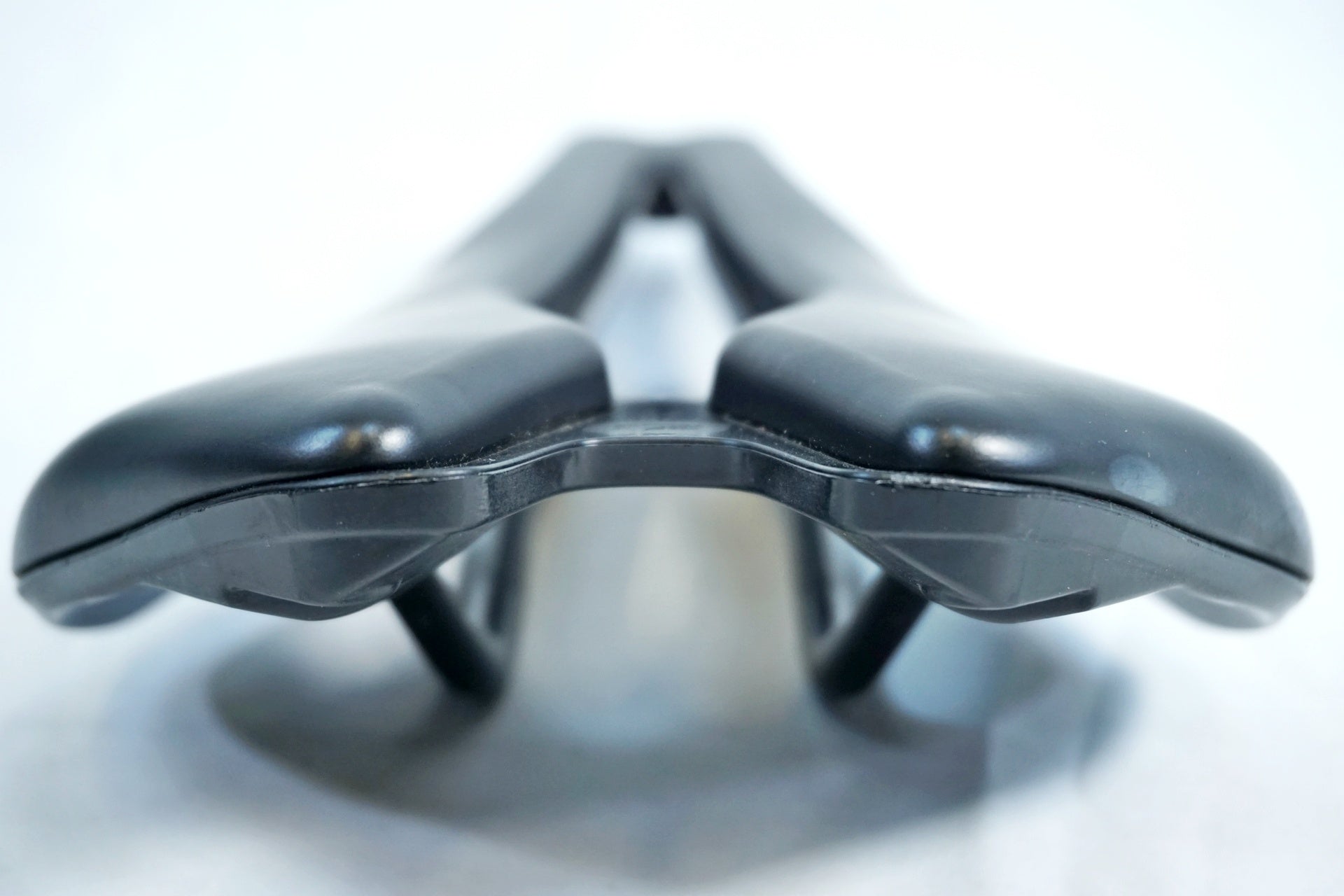 MOST 「モスト」 LYNX ULTRA サドル / 有明ガーデン店