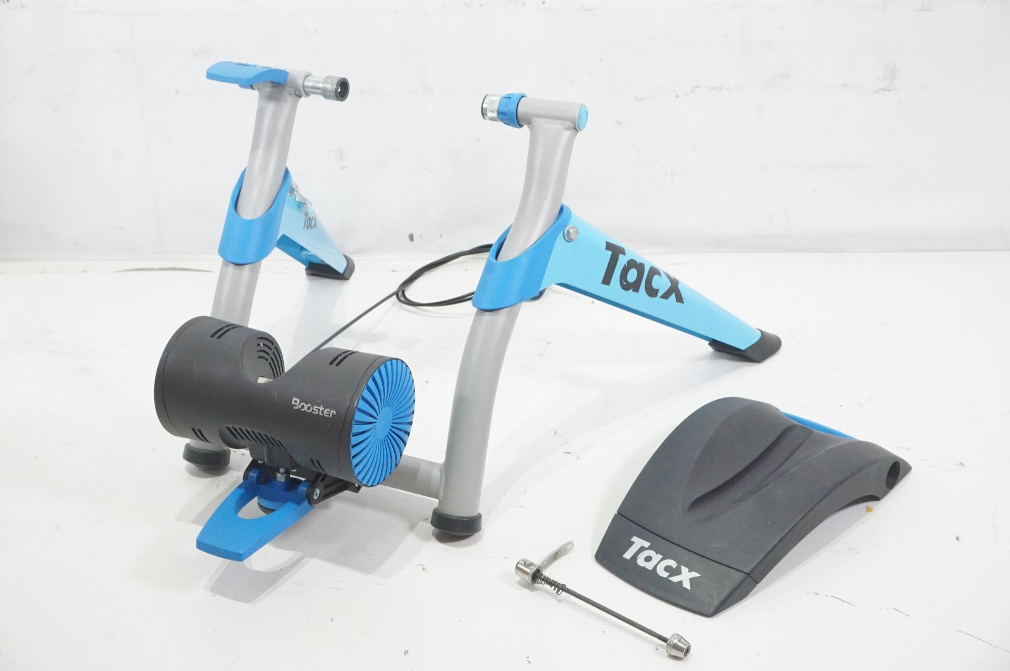 TACX 「タックス」 BOOSTER サイクルトレーナー / AKIBA店