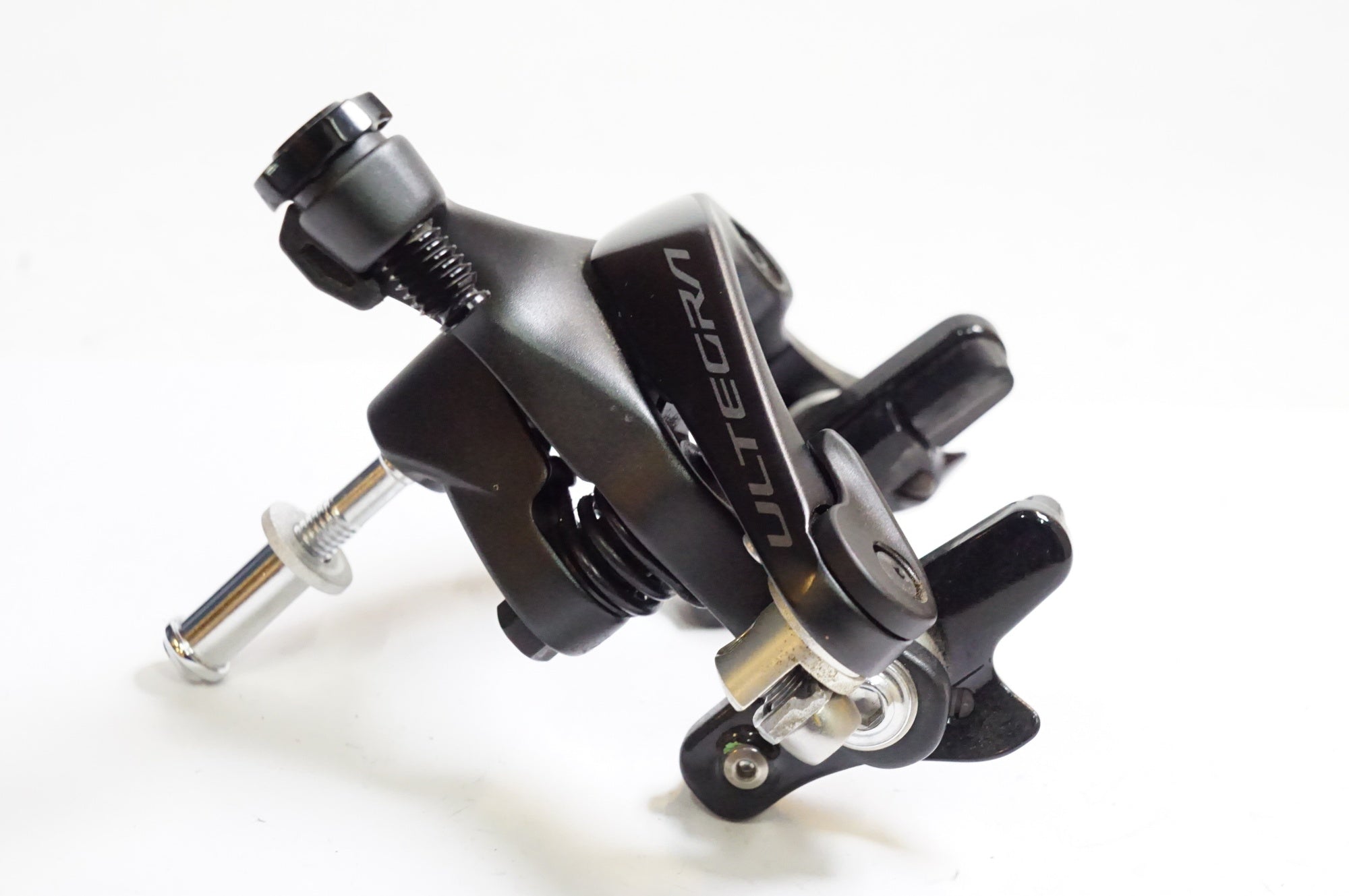 【極美品】ULTEGRA BR-R8100 ／シマノ キャリパーブレーキ ULTEGRA デュアルピボットブレーキキャリパー