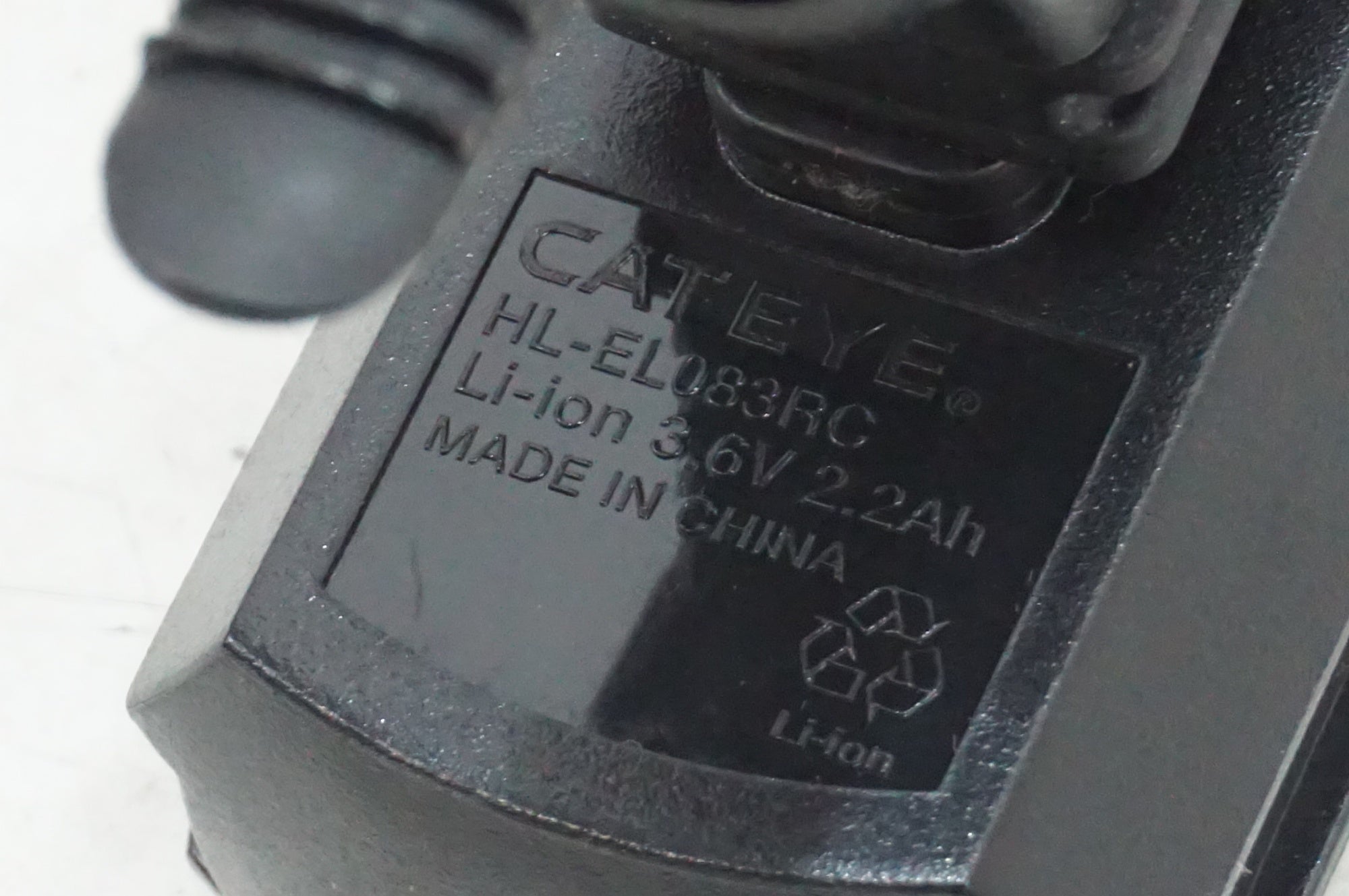 CATEYE 「キャットアイ」 AMPP300 フロントライト / 大宮店