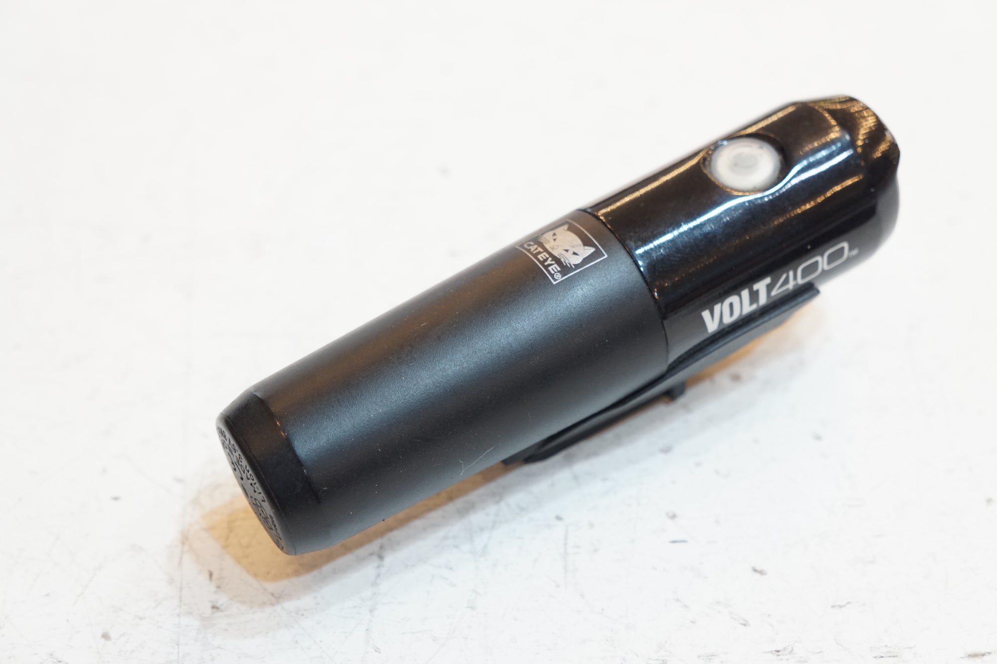 【中古美品】CATEYE VOLT400NEO 自転車用フロントライト VOLT400 NEO | 製品情報 | CATEYE（キャットアイ）