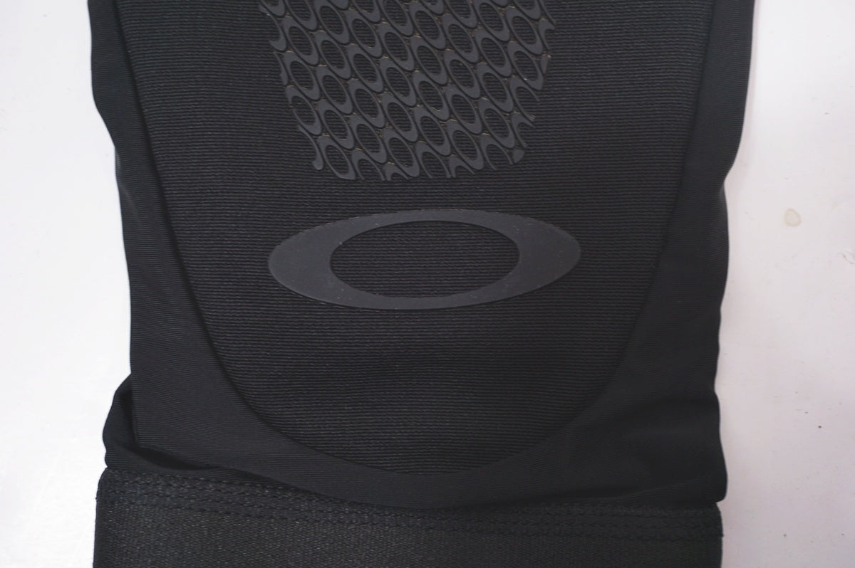 OAKLEY 「オークリー」 ALL MOUNTAIN D3O KNEE GRD Sサイズ ひざ当て / バイチャリ世田谷店