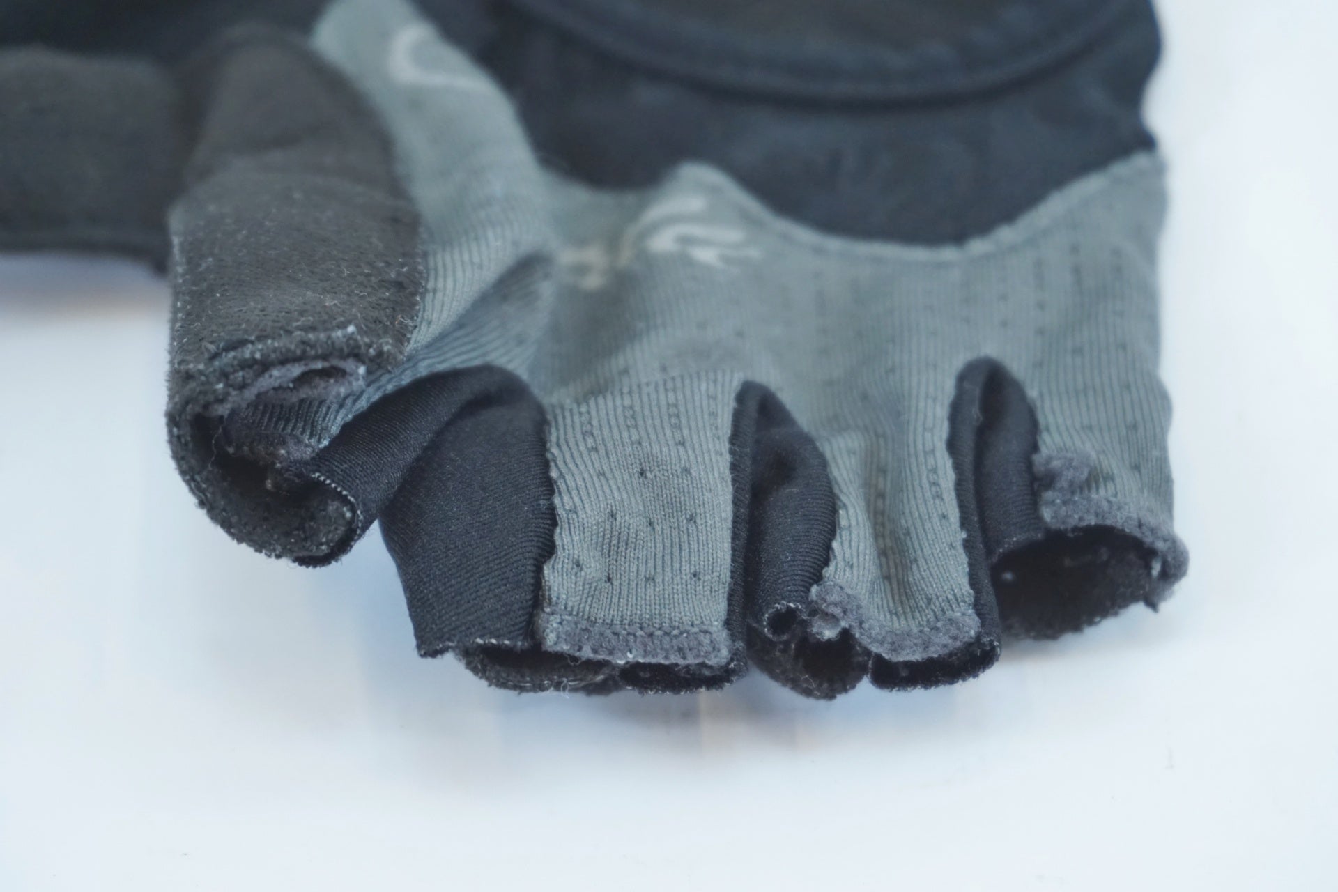 CASTELLI 「カステリ」 XSサイズ 指切グローブ / 有明ガーデン店