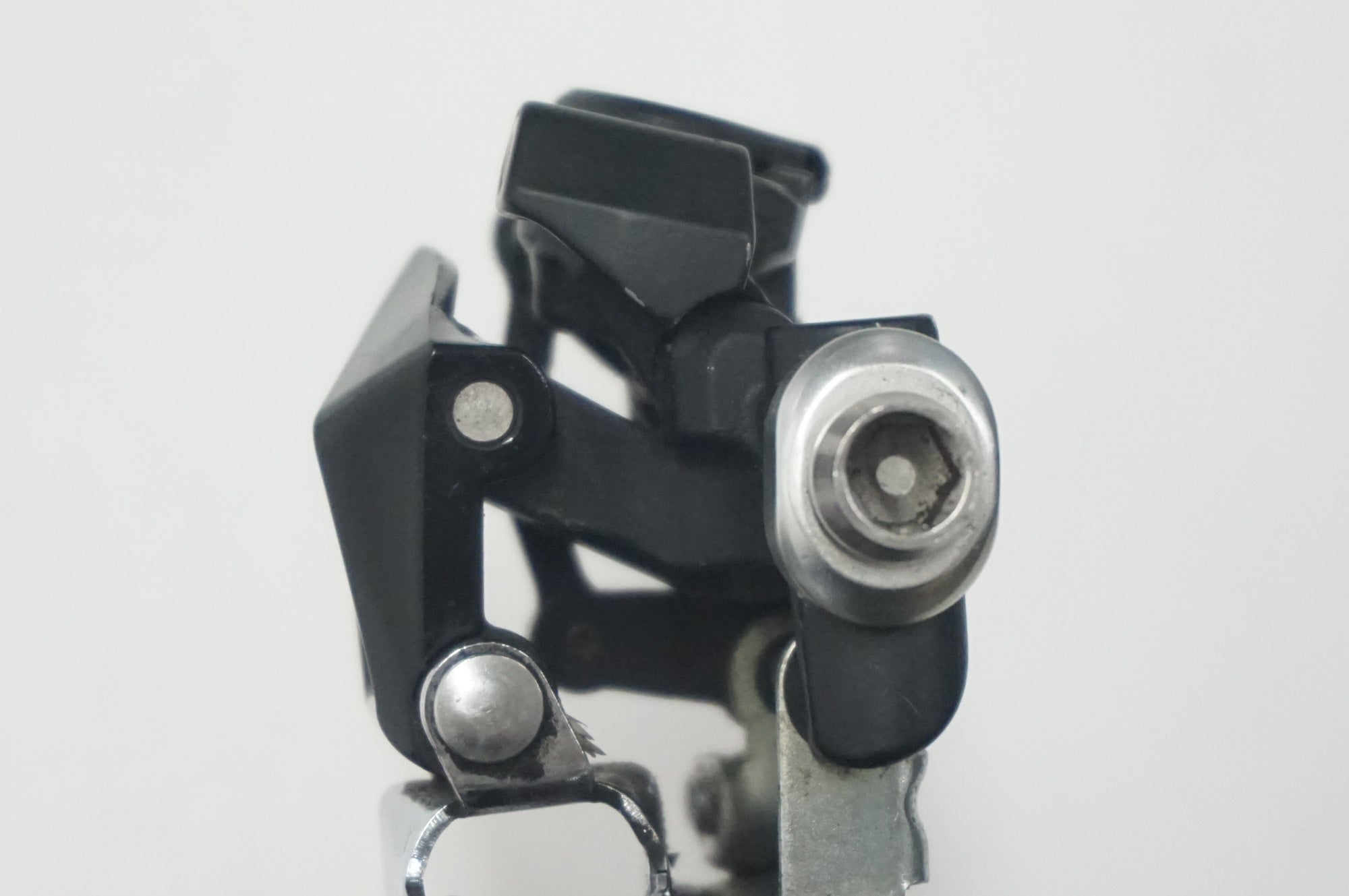 SHIMANO 「シマノ」 105 FD-R7000 フロントディレイラー / 福岡店