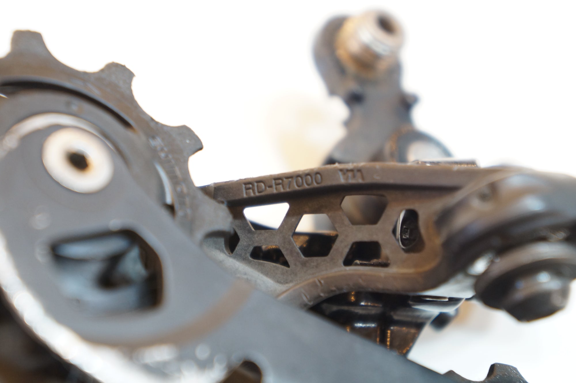 SHIMANO 「シマノ」 105 RD-R7000 SS リアディレイラー / バイチャリ浦和ベース