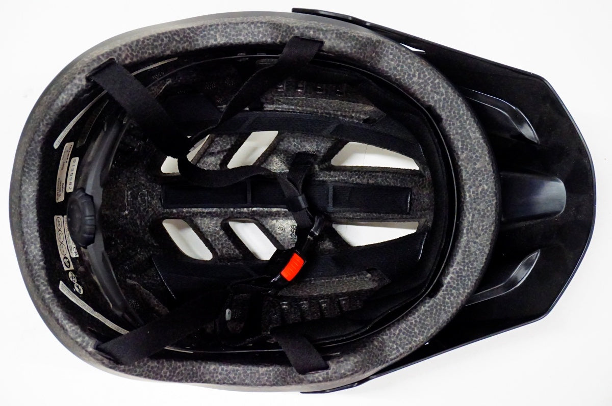 GIRO 「ジロ」 FIXTUREⅡ 54-61cm ヘルメット / 名古屋大須店