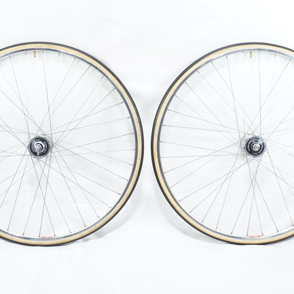 Campagnolo NEUTRON 完組ホイール（チューブラー）カセット付き Campagnolo NEUTRON 完組ホイール（チューブラー）カセット付き