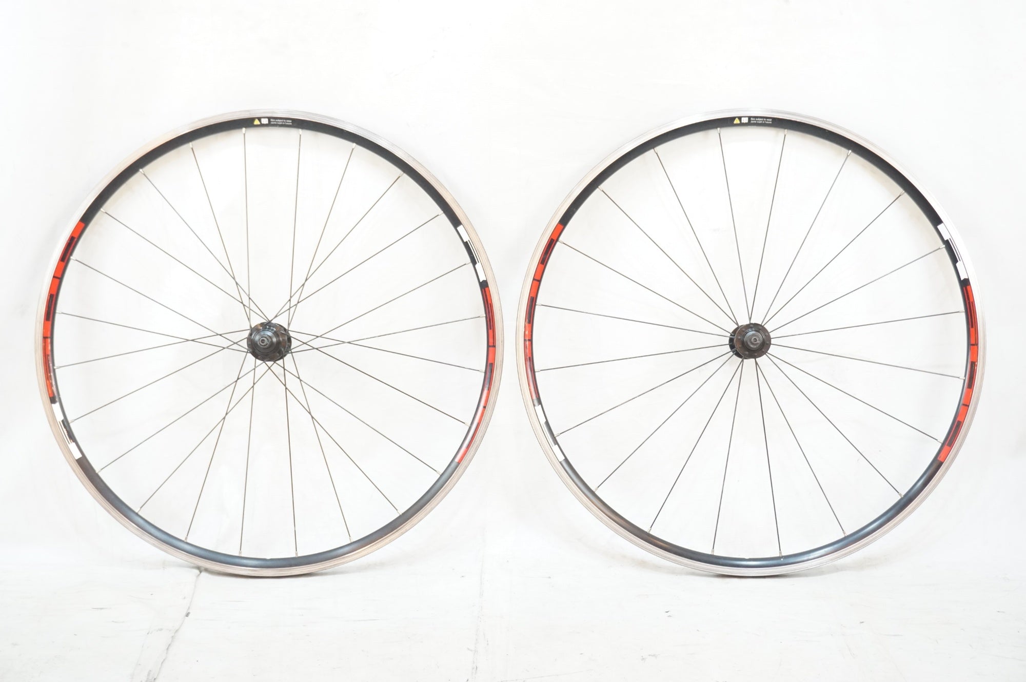 SHIMANO 「シマノ」 WH-R501 SHIMANO 8-10S ホイールセット / 浦和
