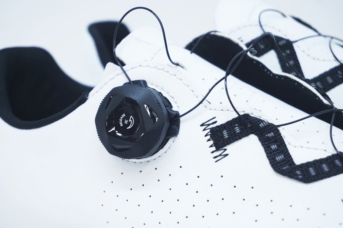 QUOC 「クオック」 ESCAPE ROAD EU39 シューズ / 大阪美原北インター店